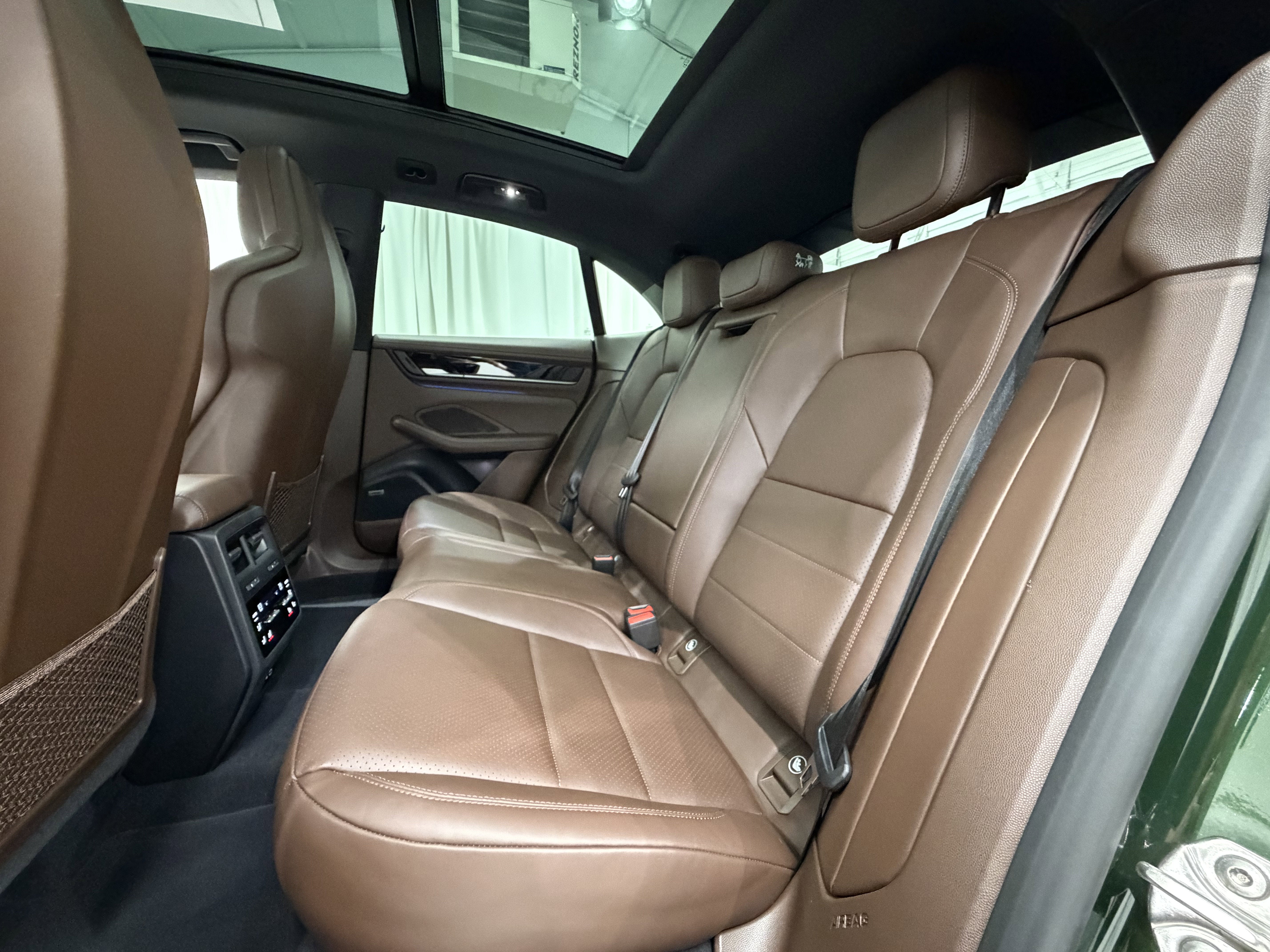 2025 Porsche Macan Electric 4