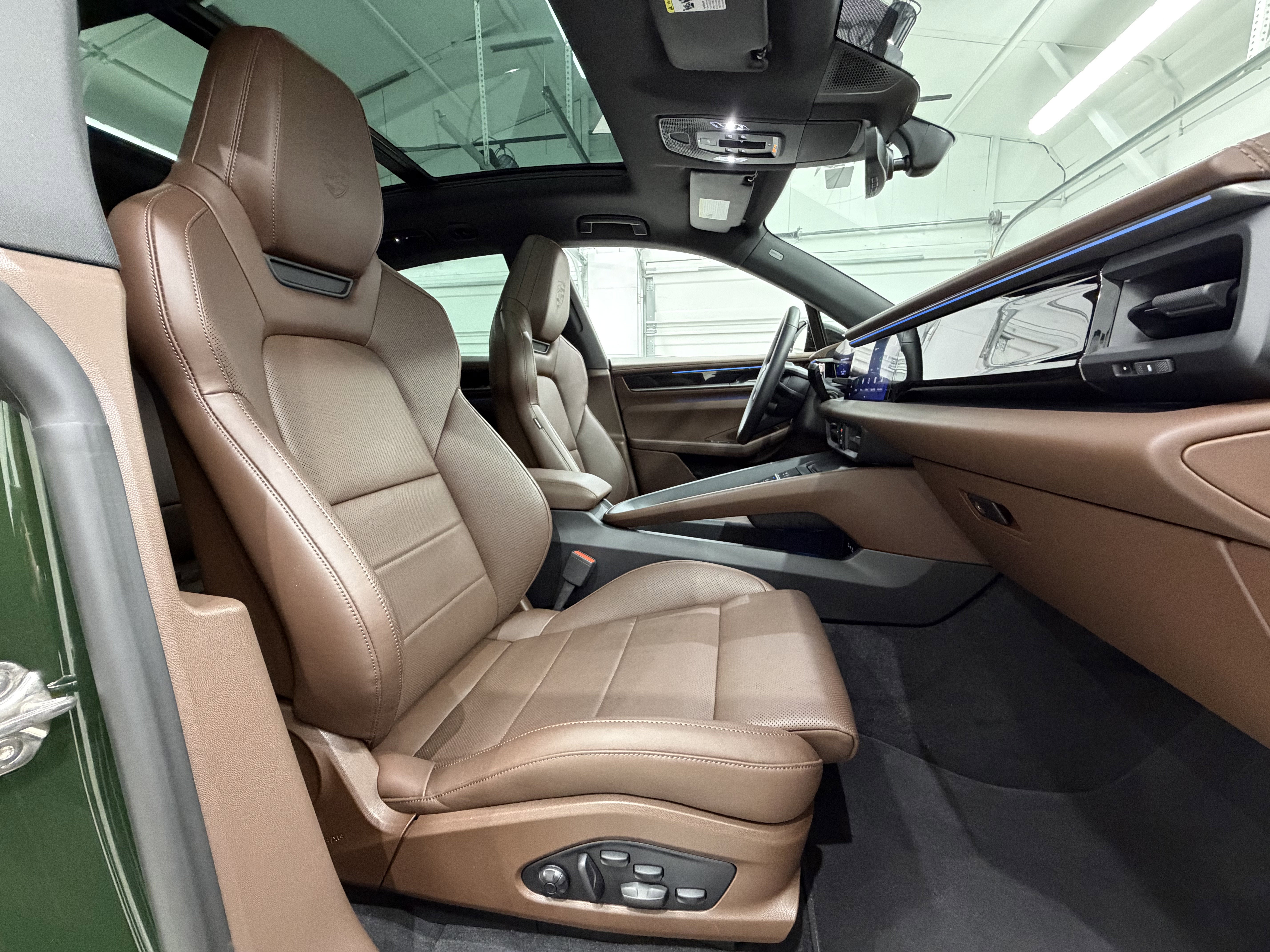 2025 Porsche Macan Electric 4