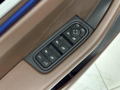 2025 Porsche Macan Electric 4