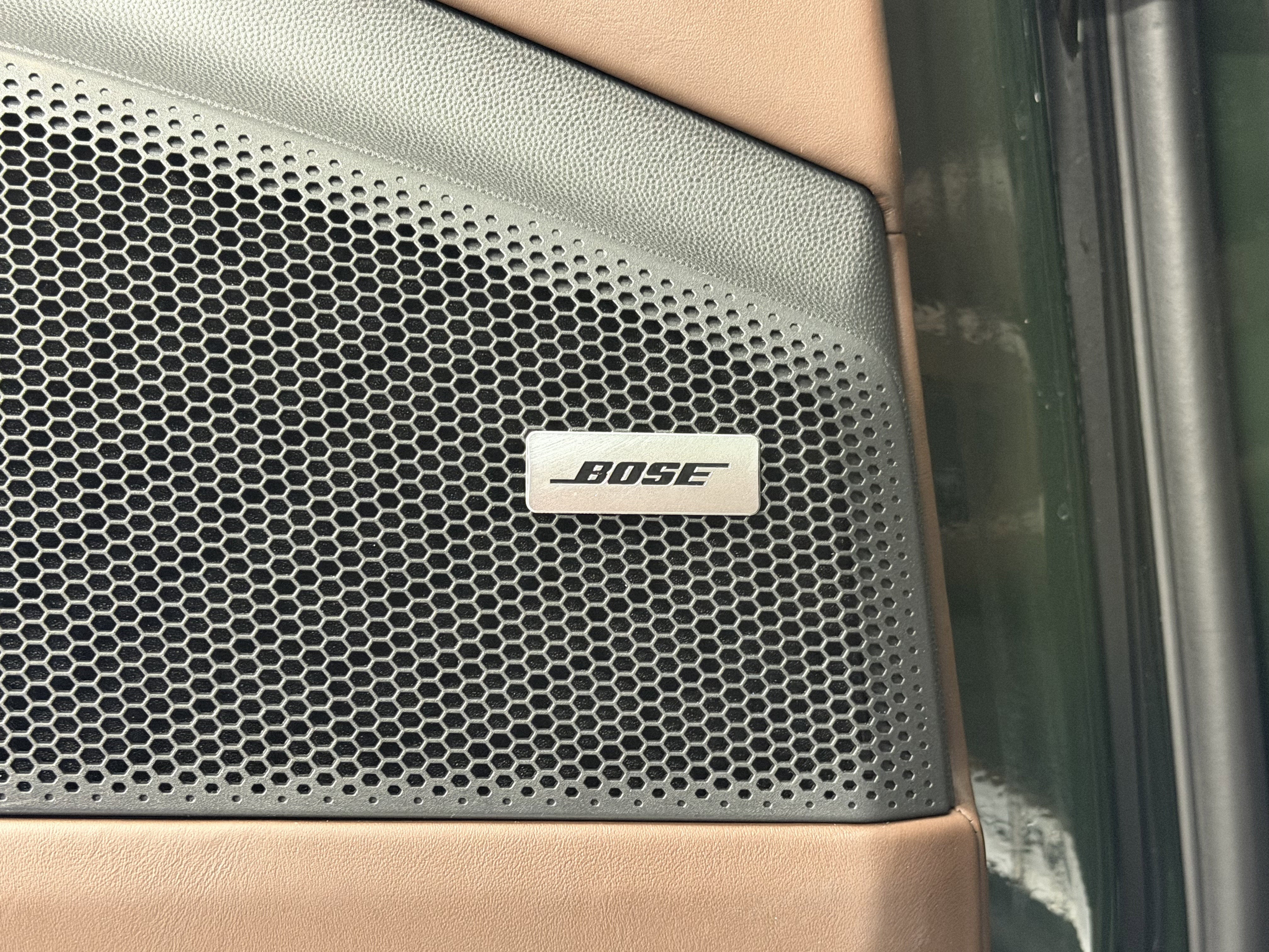 2025 Porsche Macan Electric 4