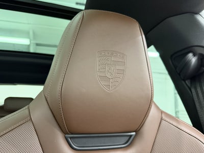 2025 Porsche Macan Electric 4