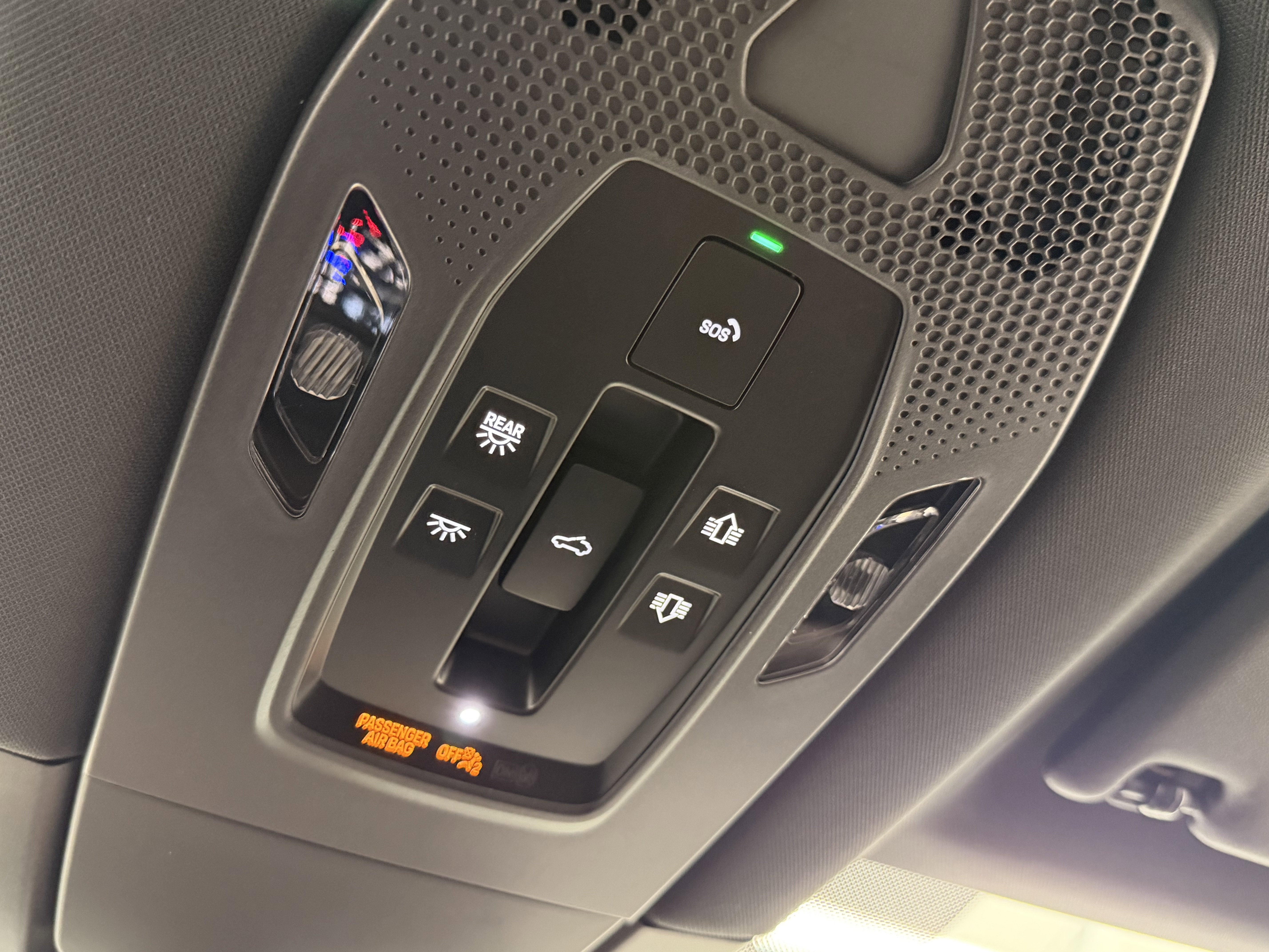 2025 Porsche Macan Electric 4