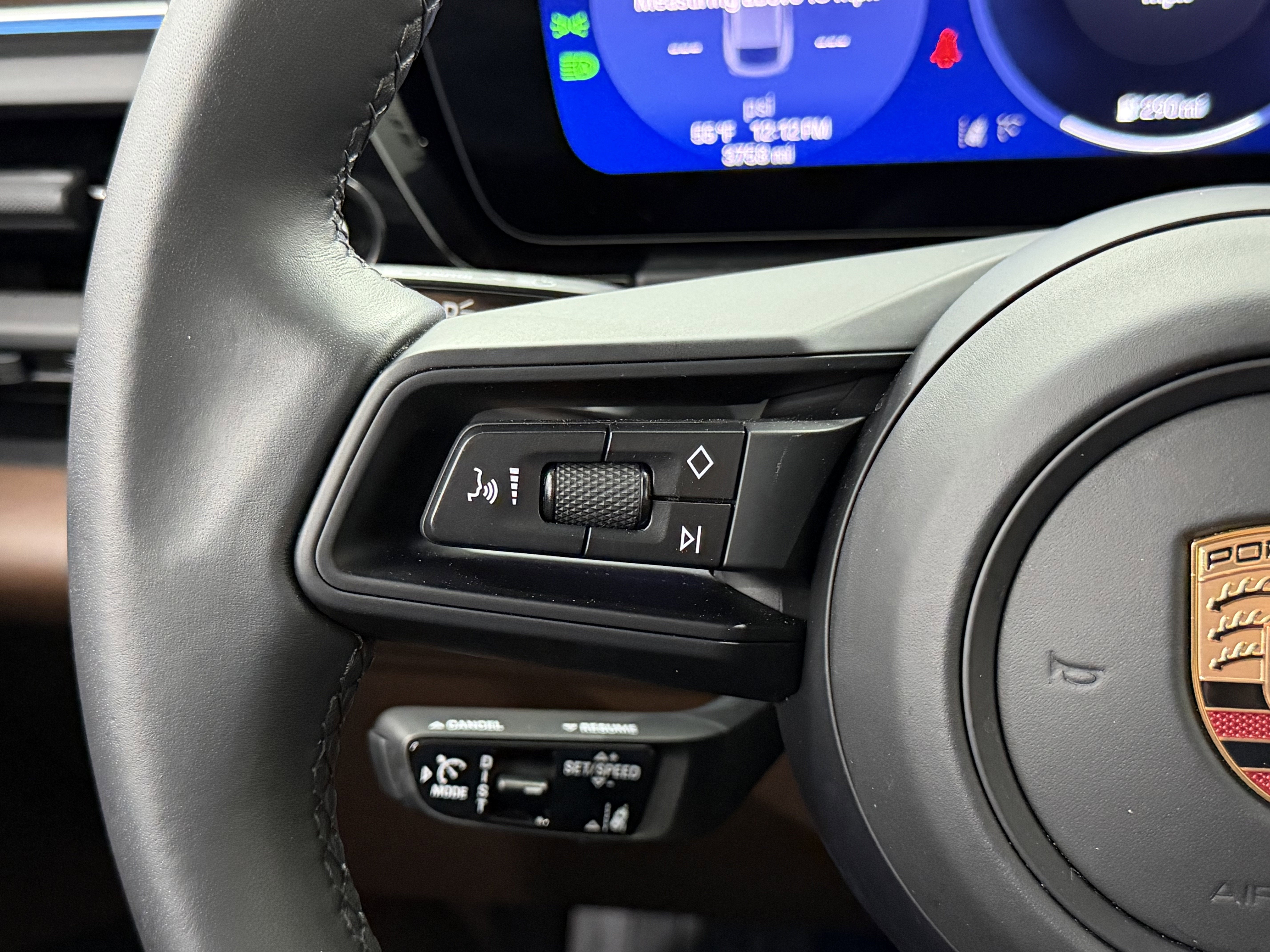 2025 Porsche Macan Electric 4