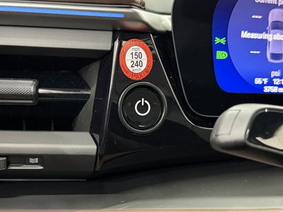 2025 Porsche Macan Electric 4