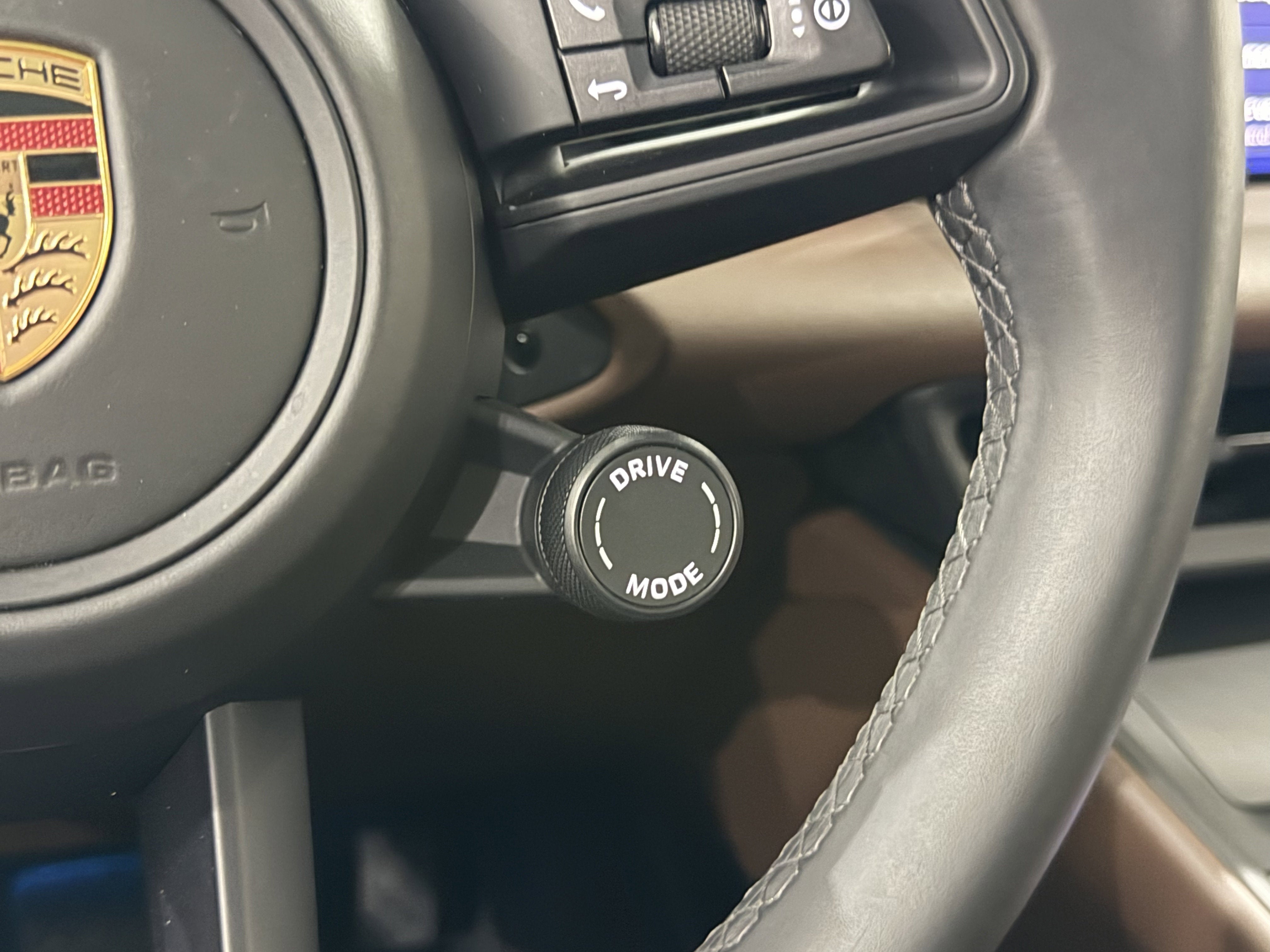 2025 Porsche Macan Electric 4