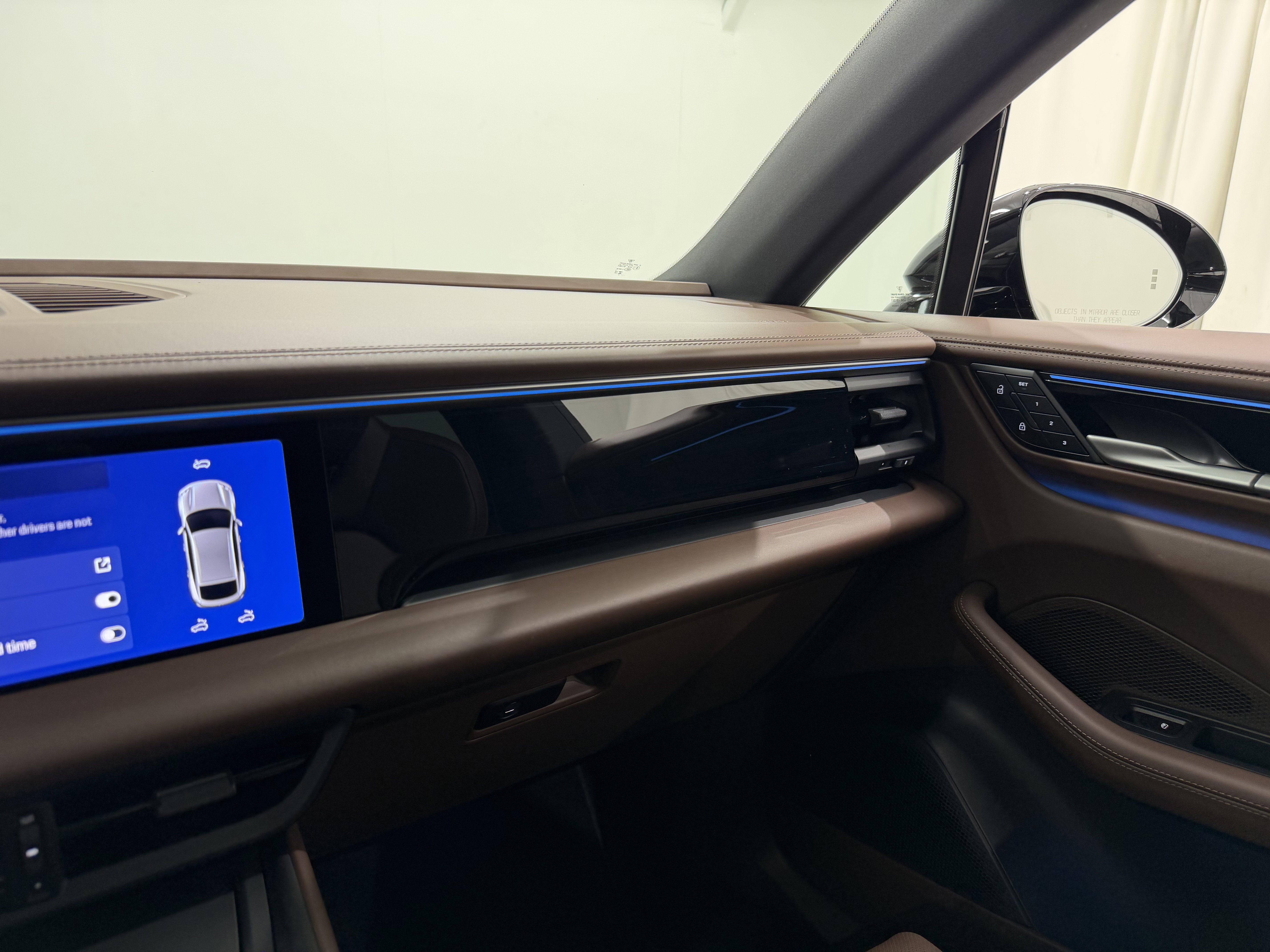 2025 Porsche Macan Electric 4