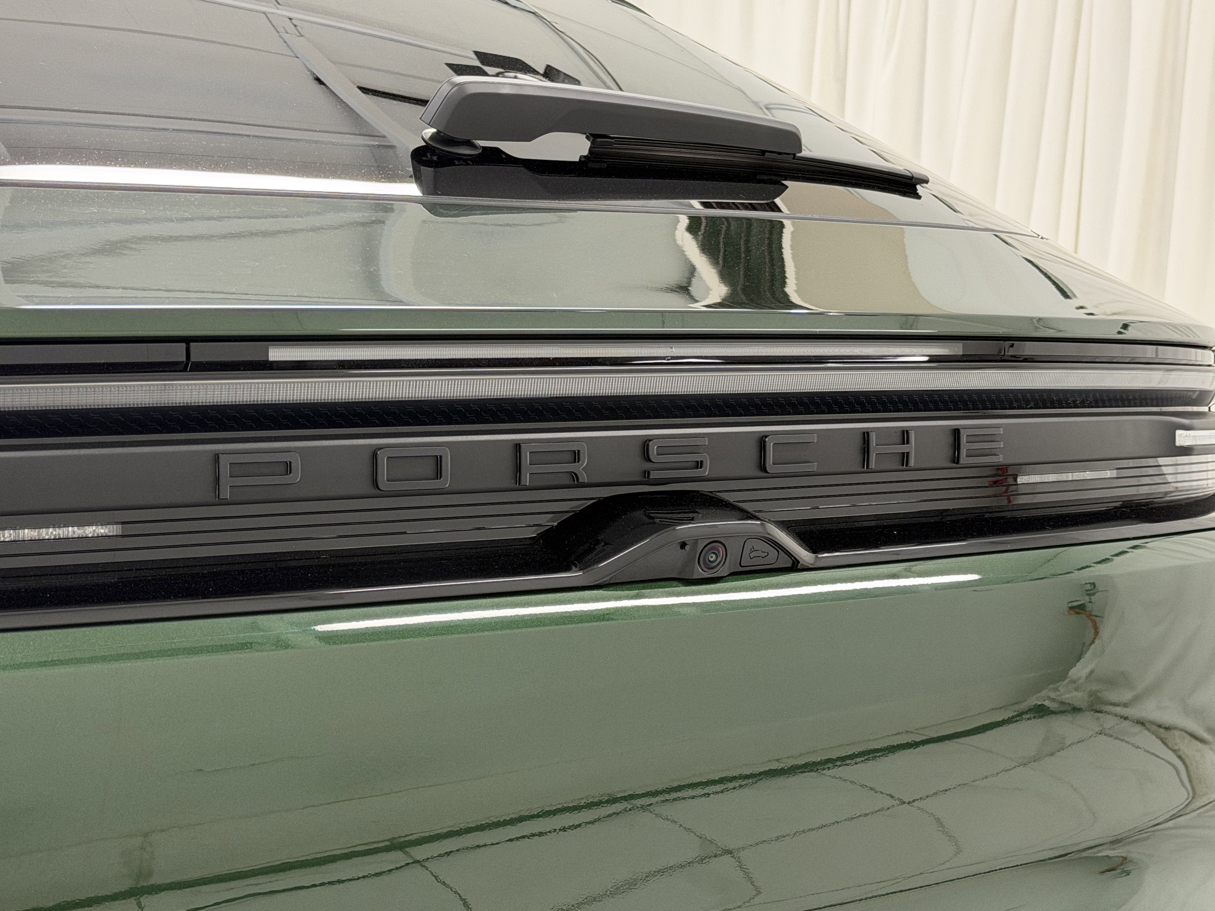 2025 Porsche Macan Electric 4