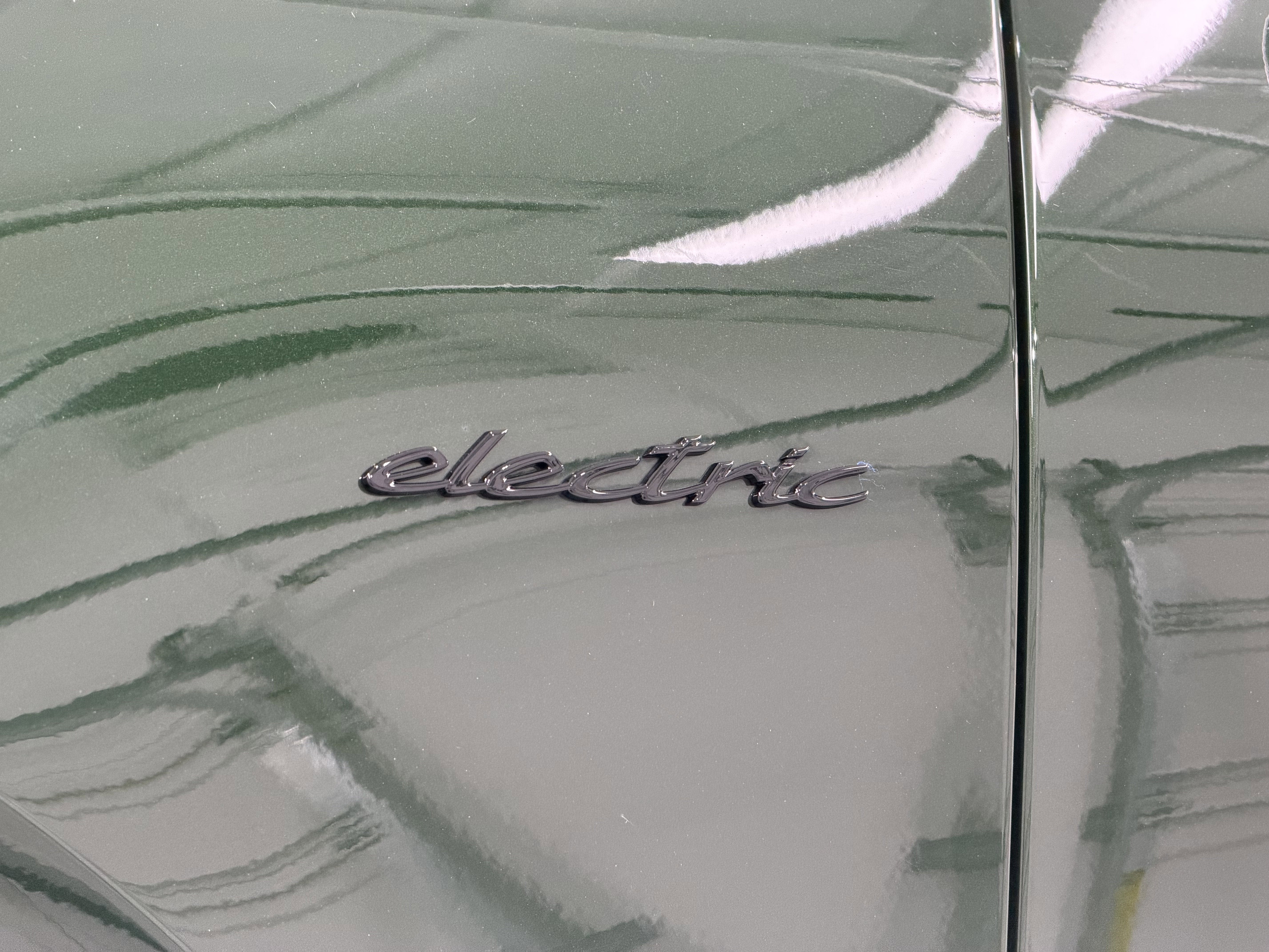 2025 Porsche Macan Electric 4