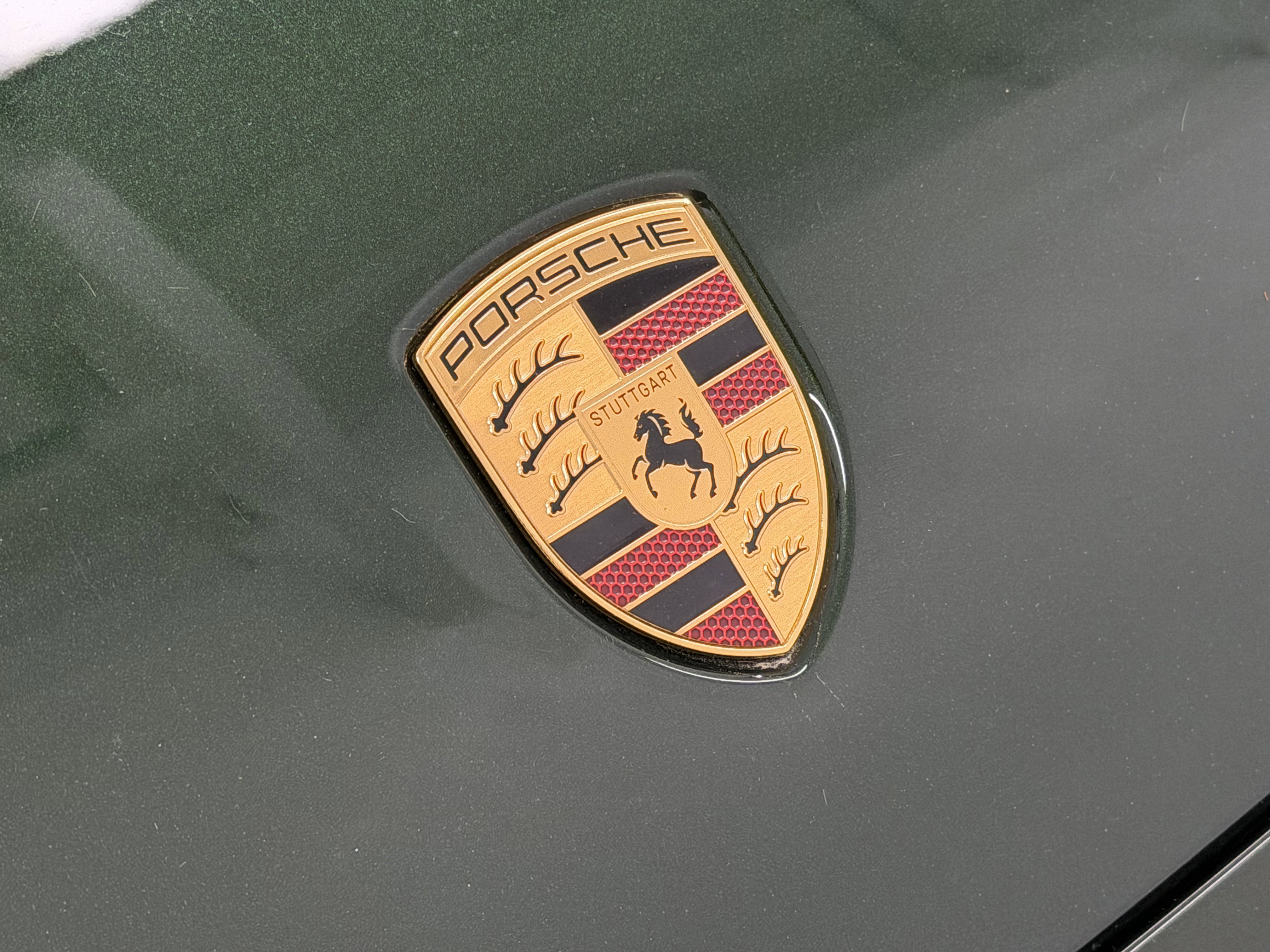 2025 Porsche Macan Electric 4