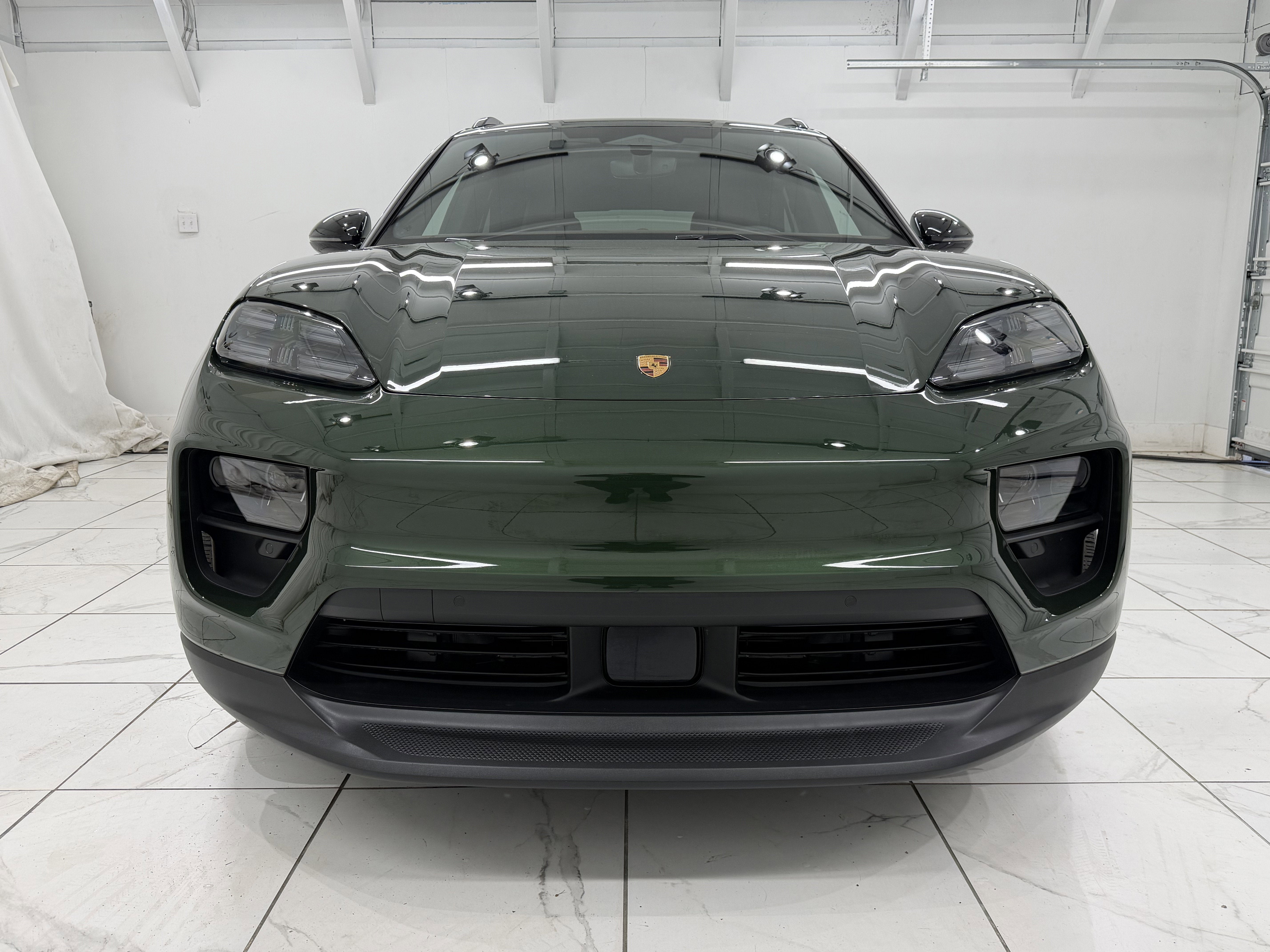 2025 Porsche Macan Electric 4