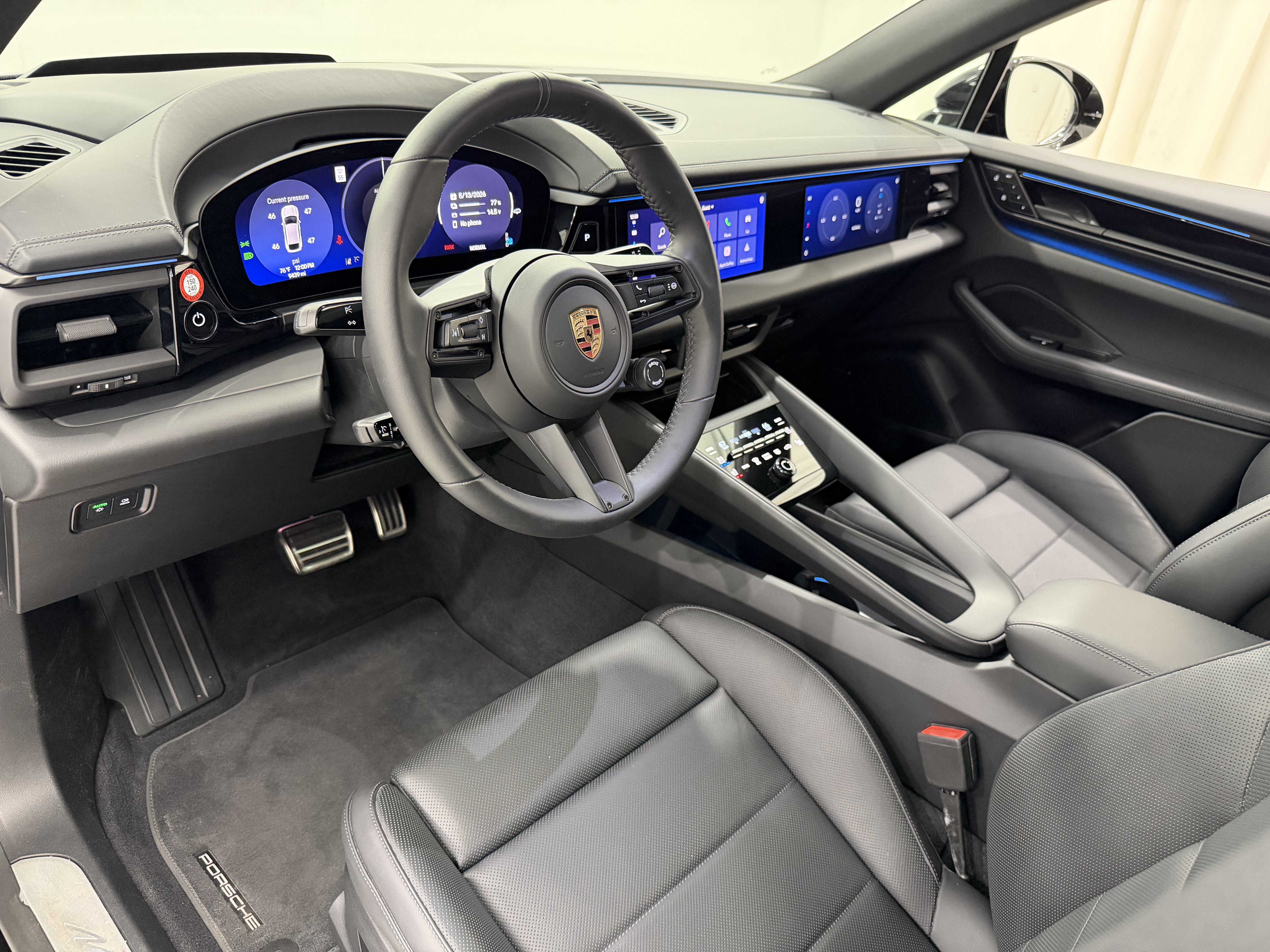 2025 Porsche Macan Electric 4S
