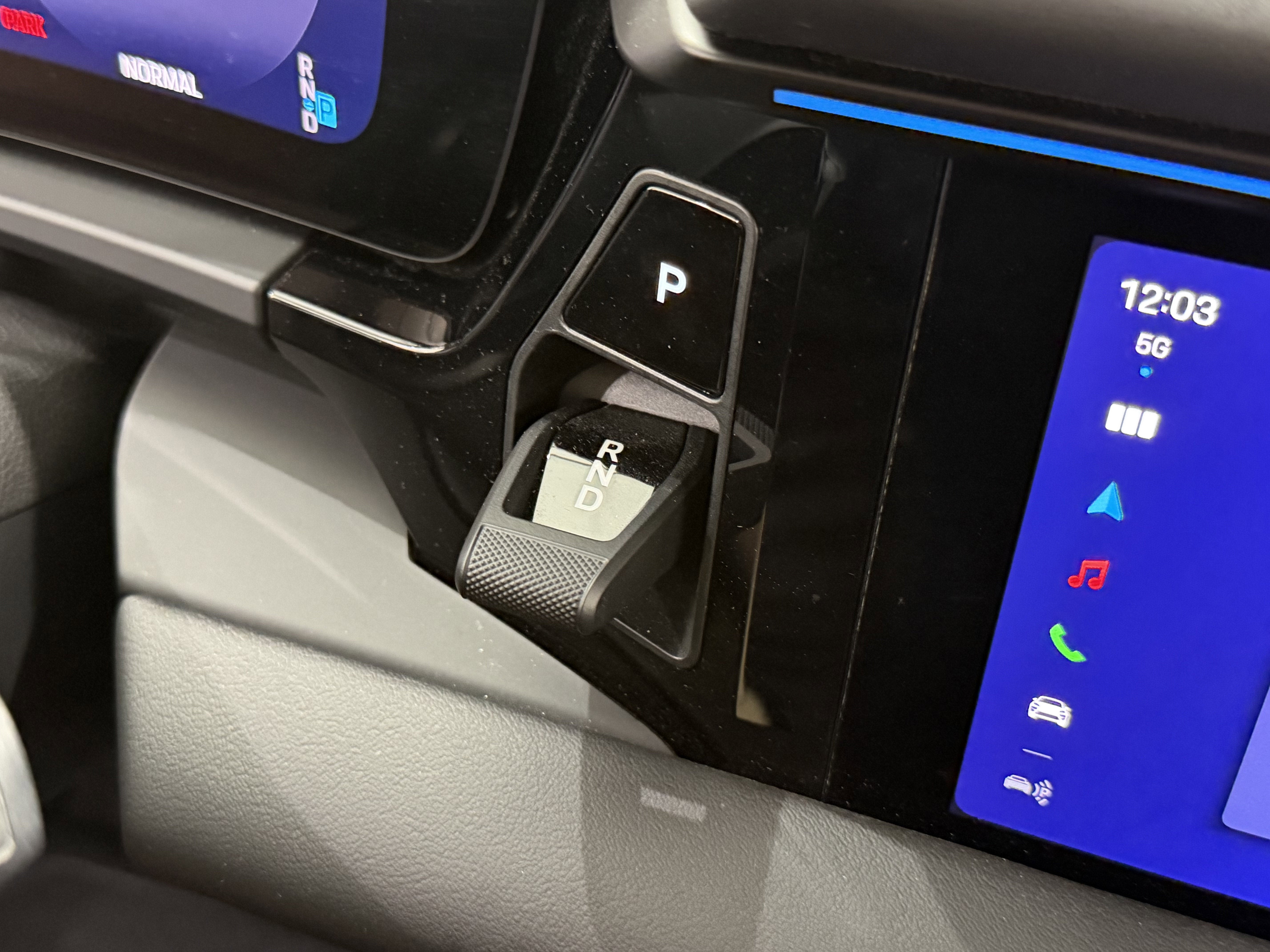 2025 Porsche Macan Electric 4S