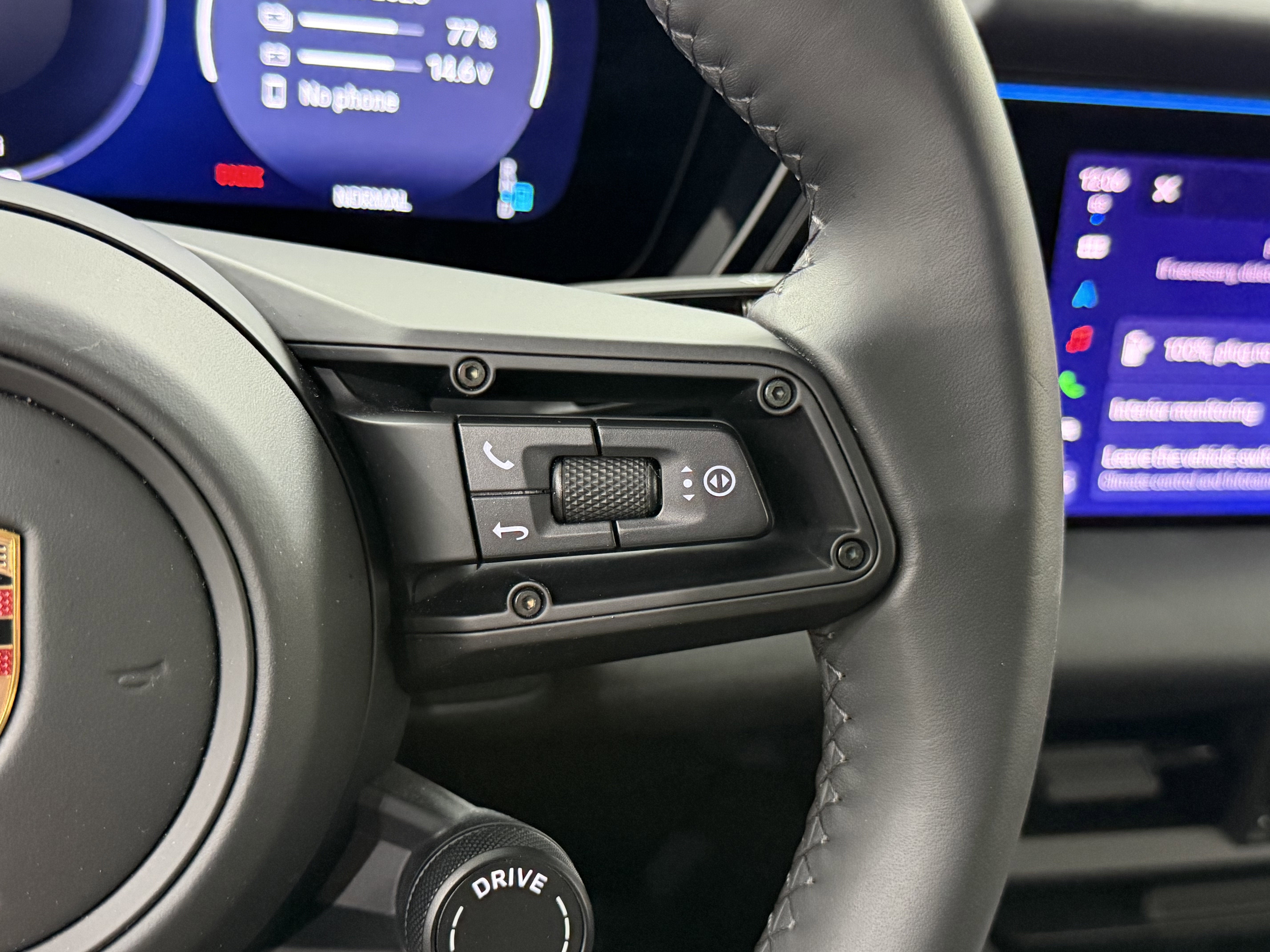 2025 Porsche Macan Electric 4S