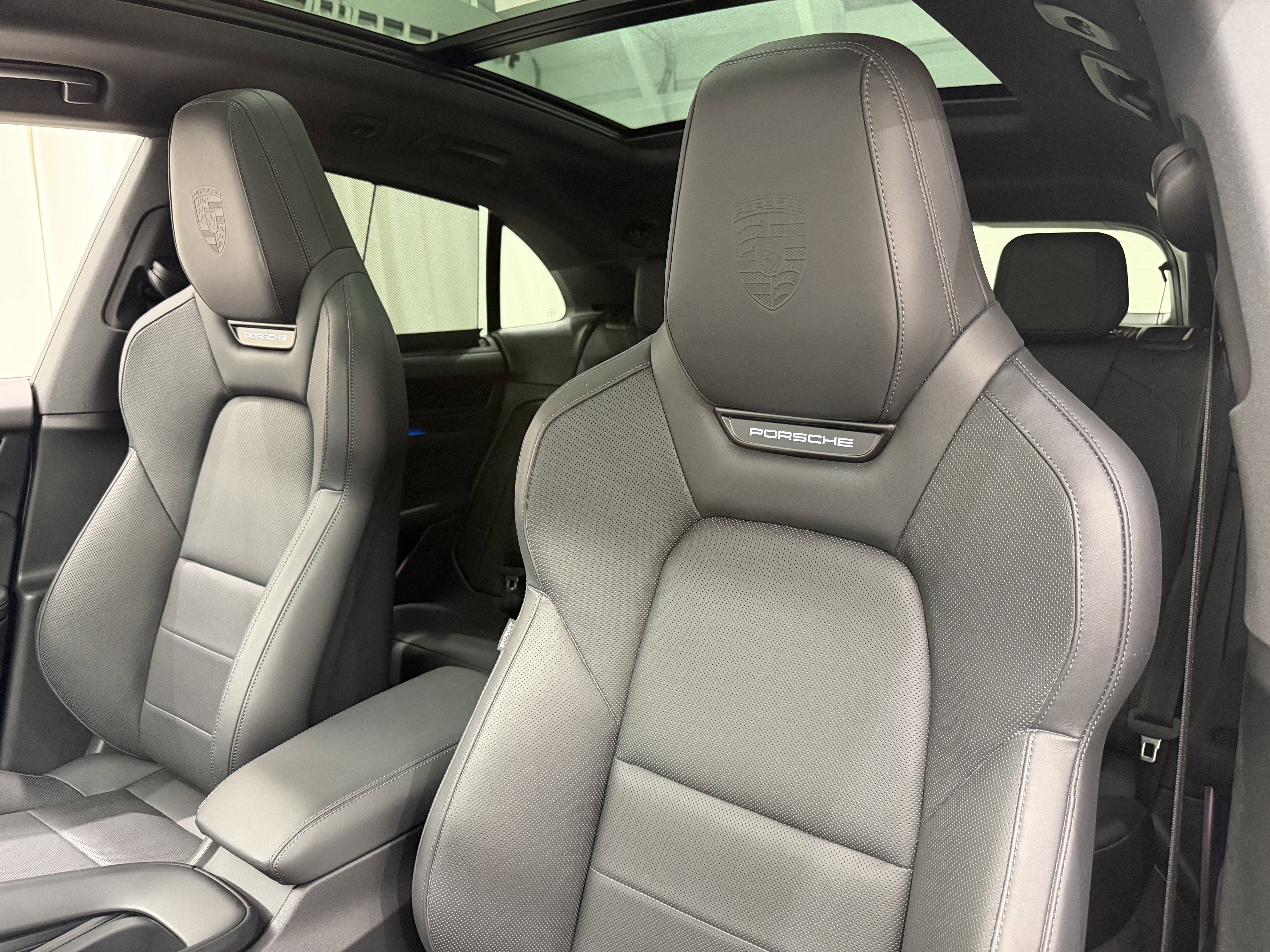 2025 Porsche Macan Electric 4S