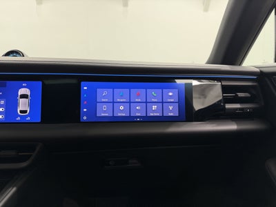2025 Porsche Macan Electric 4S