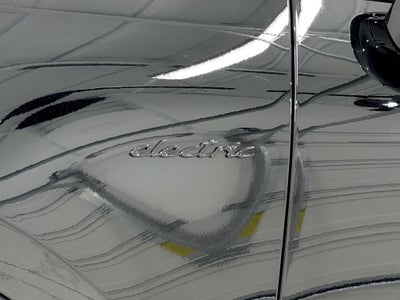 2025 Porsche Macan Electric 4S