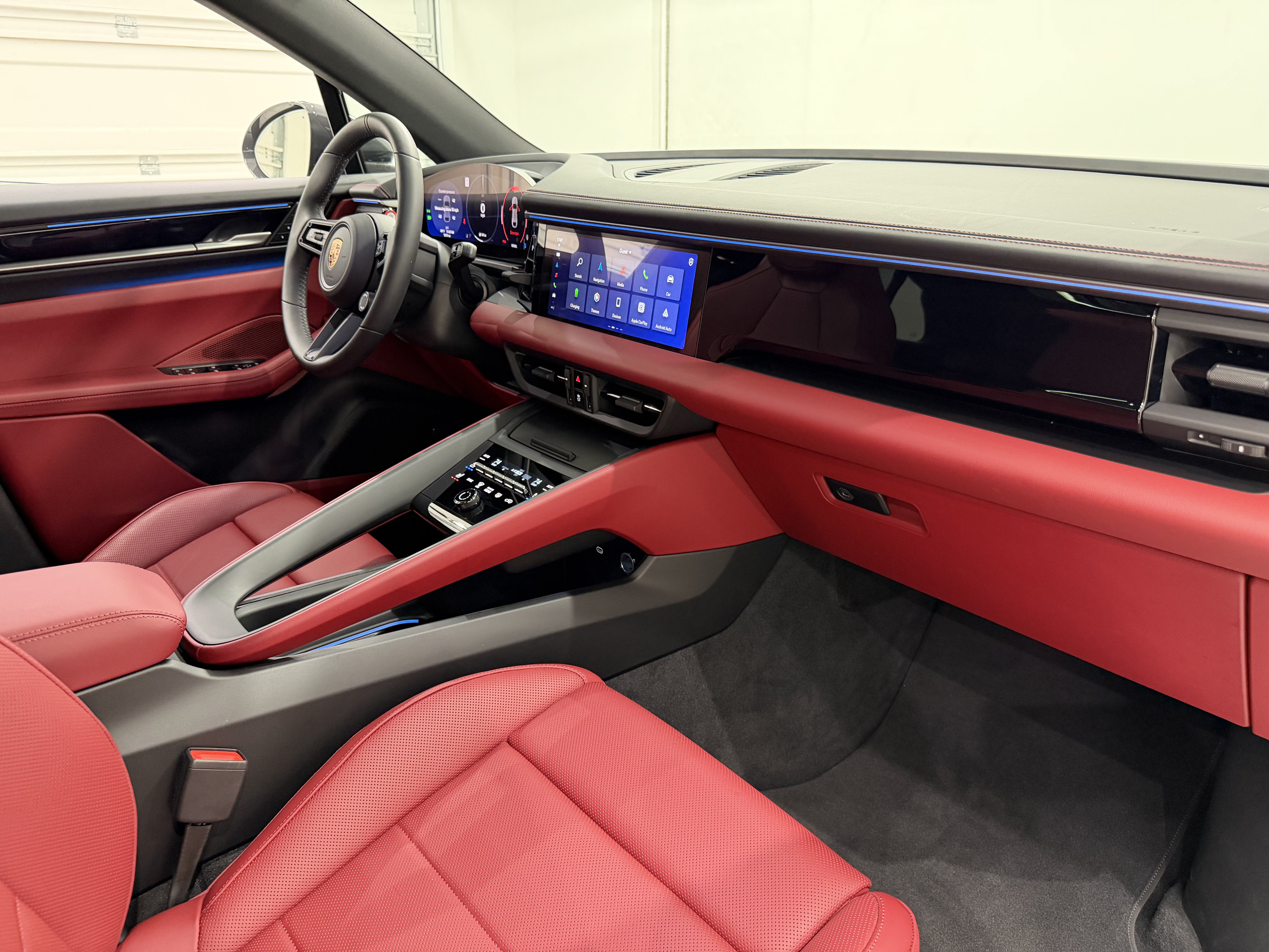2025 Porsche Macan Electric 4S