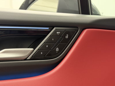 2025 Porsche Macan Electric 4S
