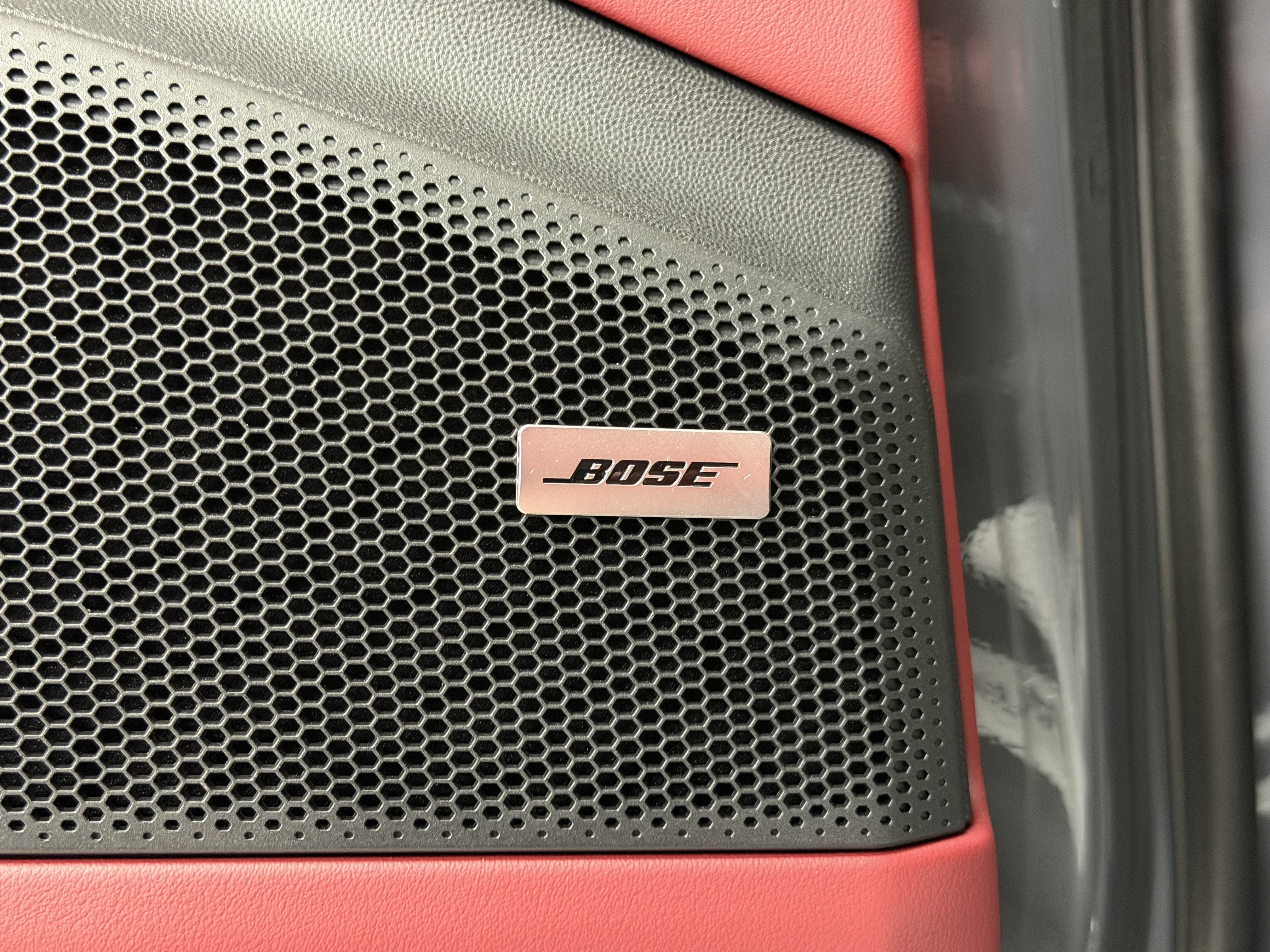 2025 Porsche Macan Electric 4S