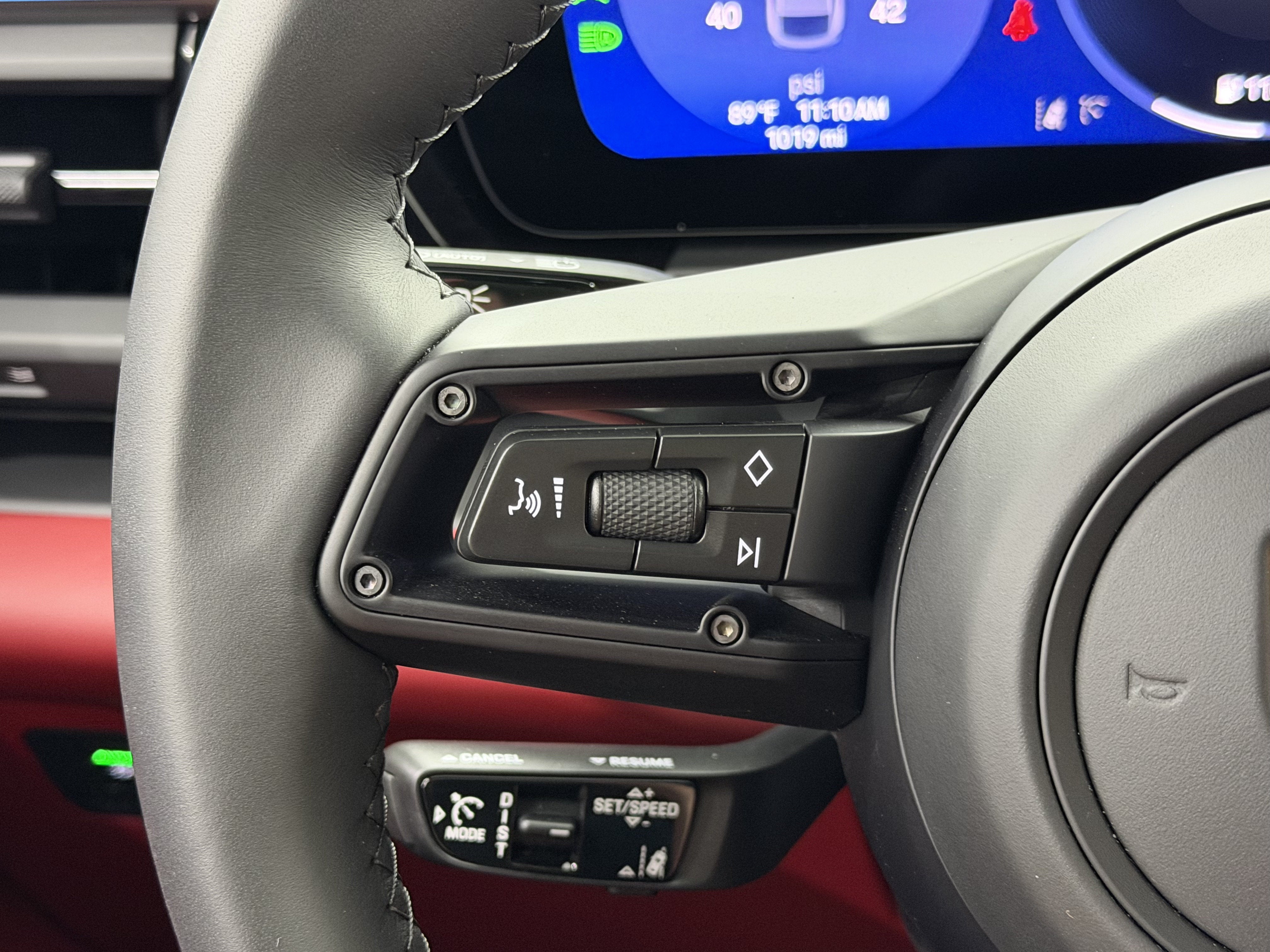 2025 Porsche Macan Electric 4S