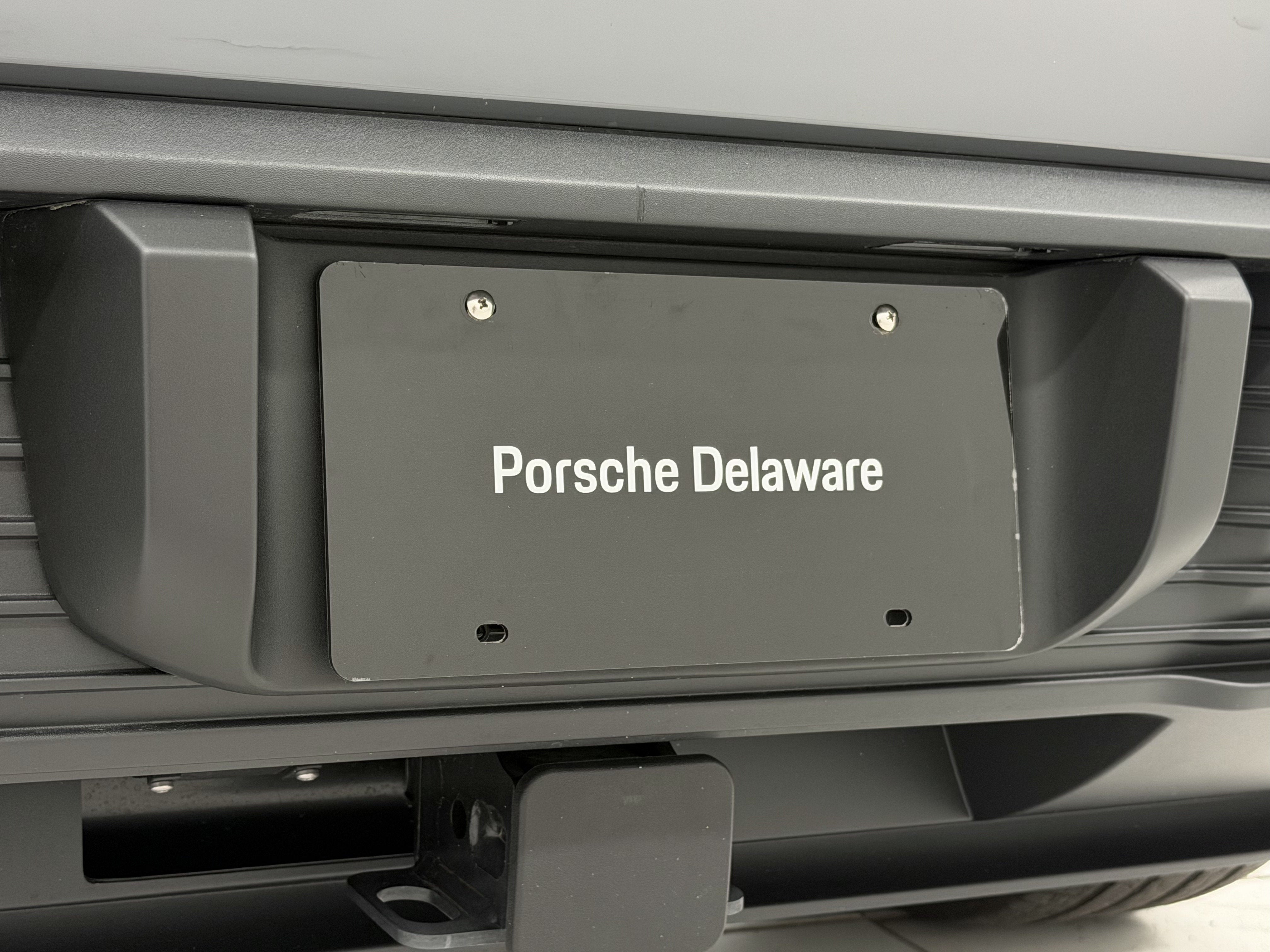 2025 Porsche Macan Electric 4S