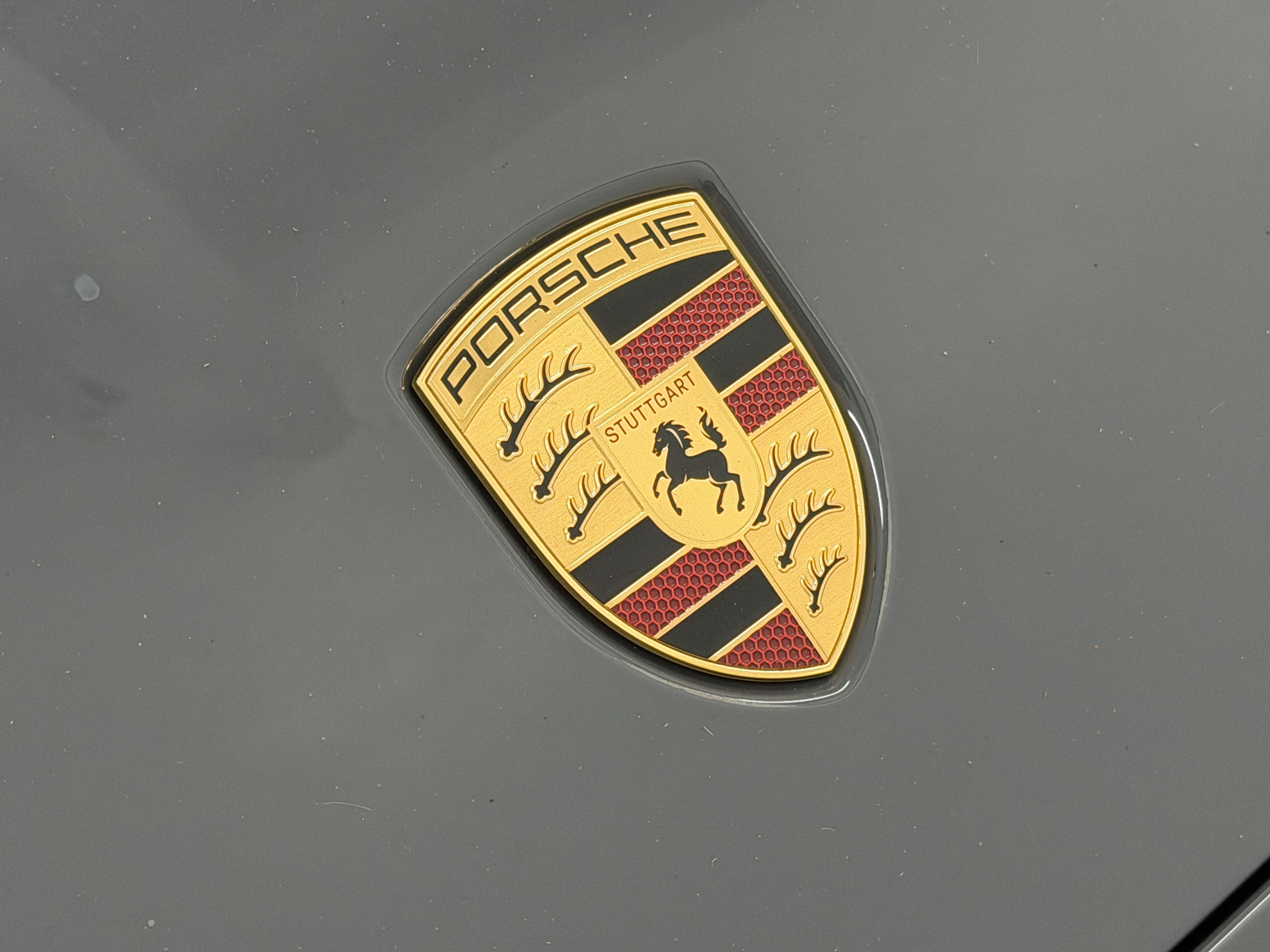2025 Porsche Macan Electric 4S