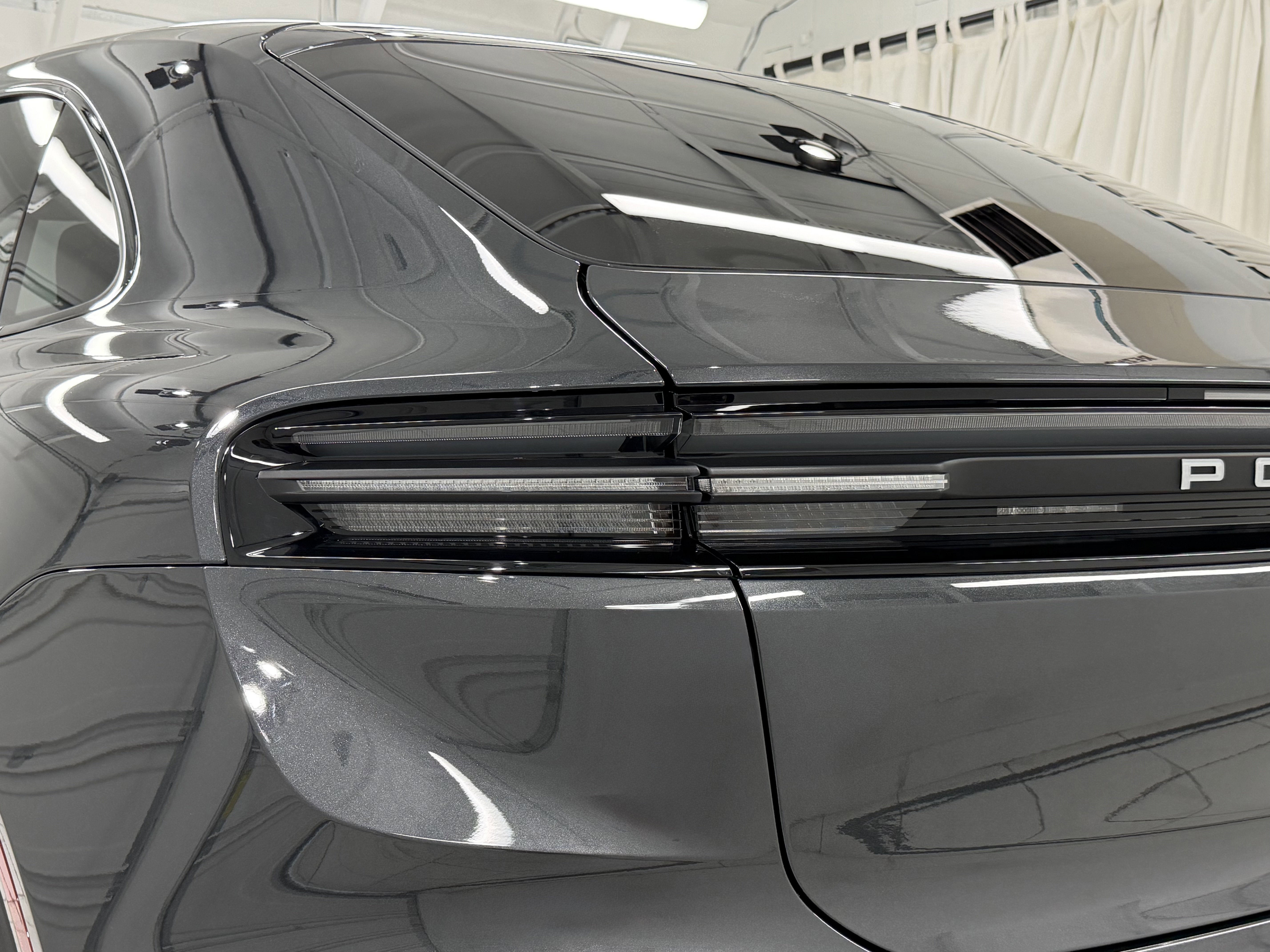 2025 Porsche Macan Electric 4S
