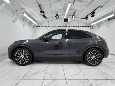2025 Porsche Macan Electric 4S