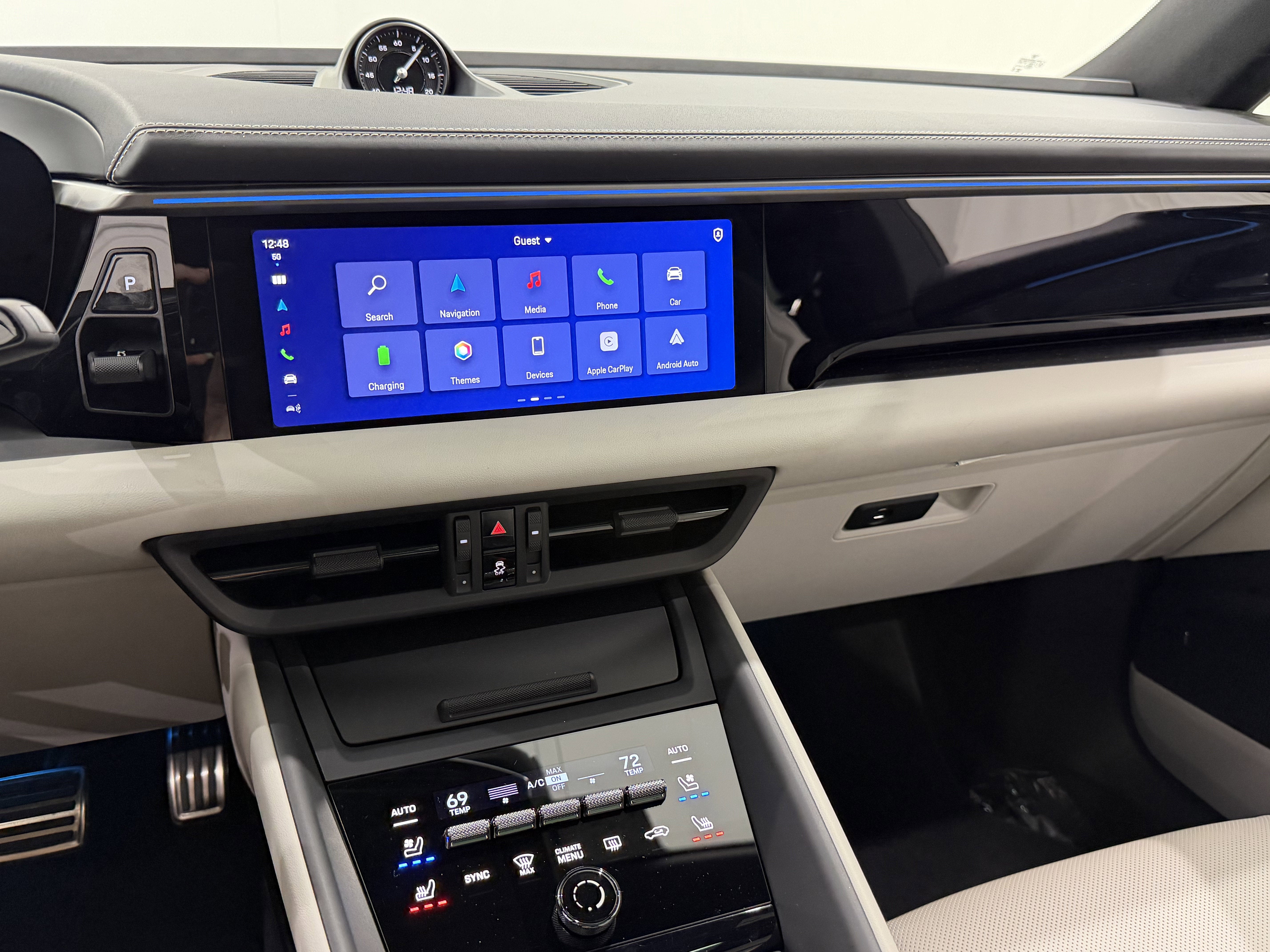 2025 Porsche Macan Electric 4S