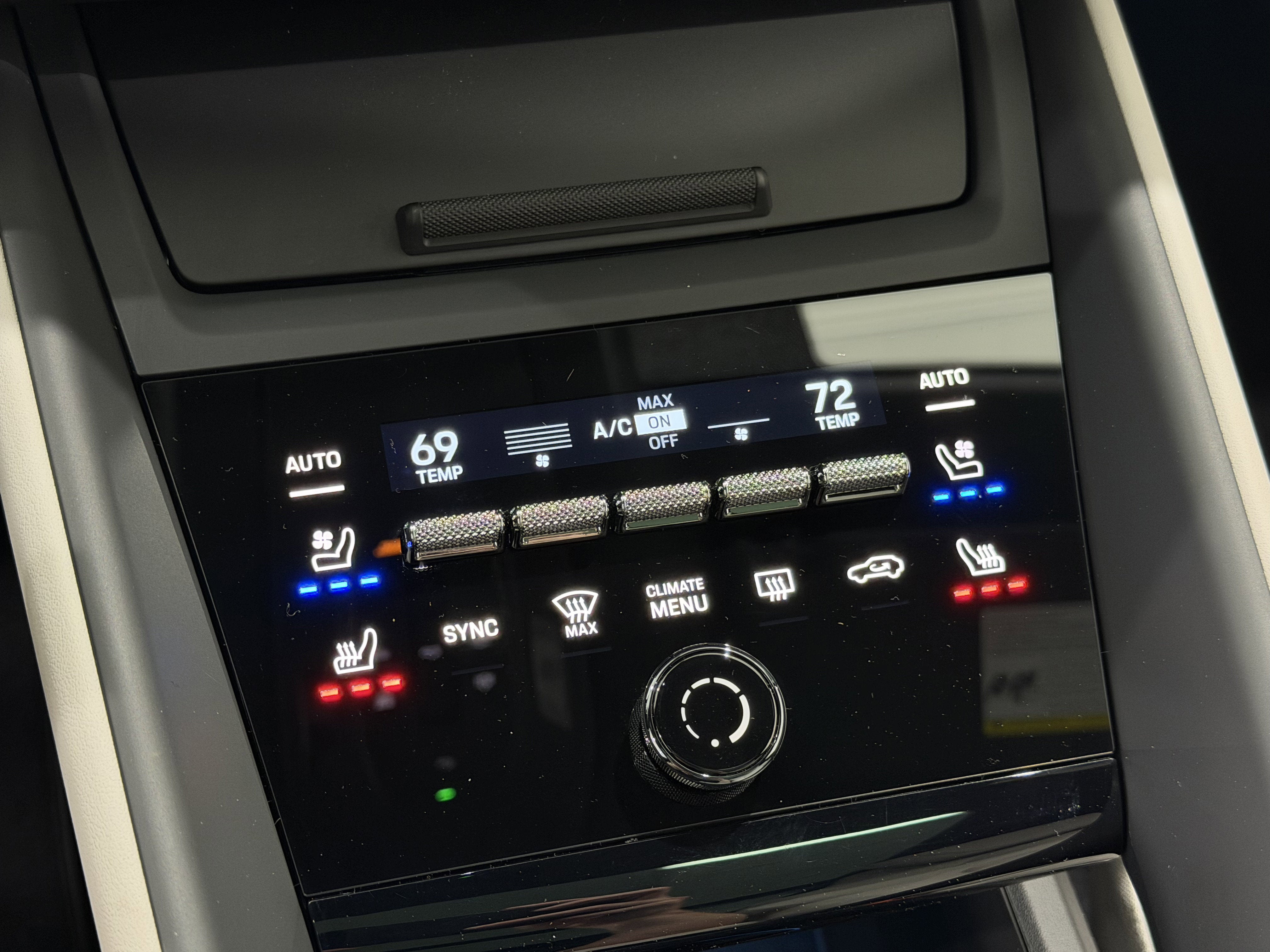 2025 Porsche Macan Electric 4S