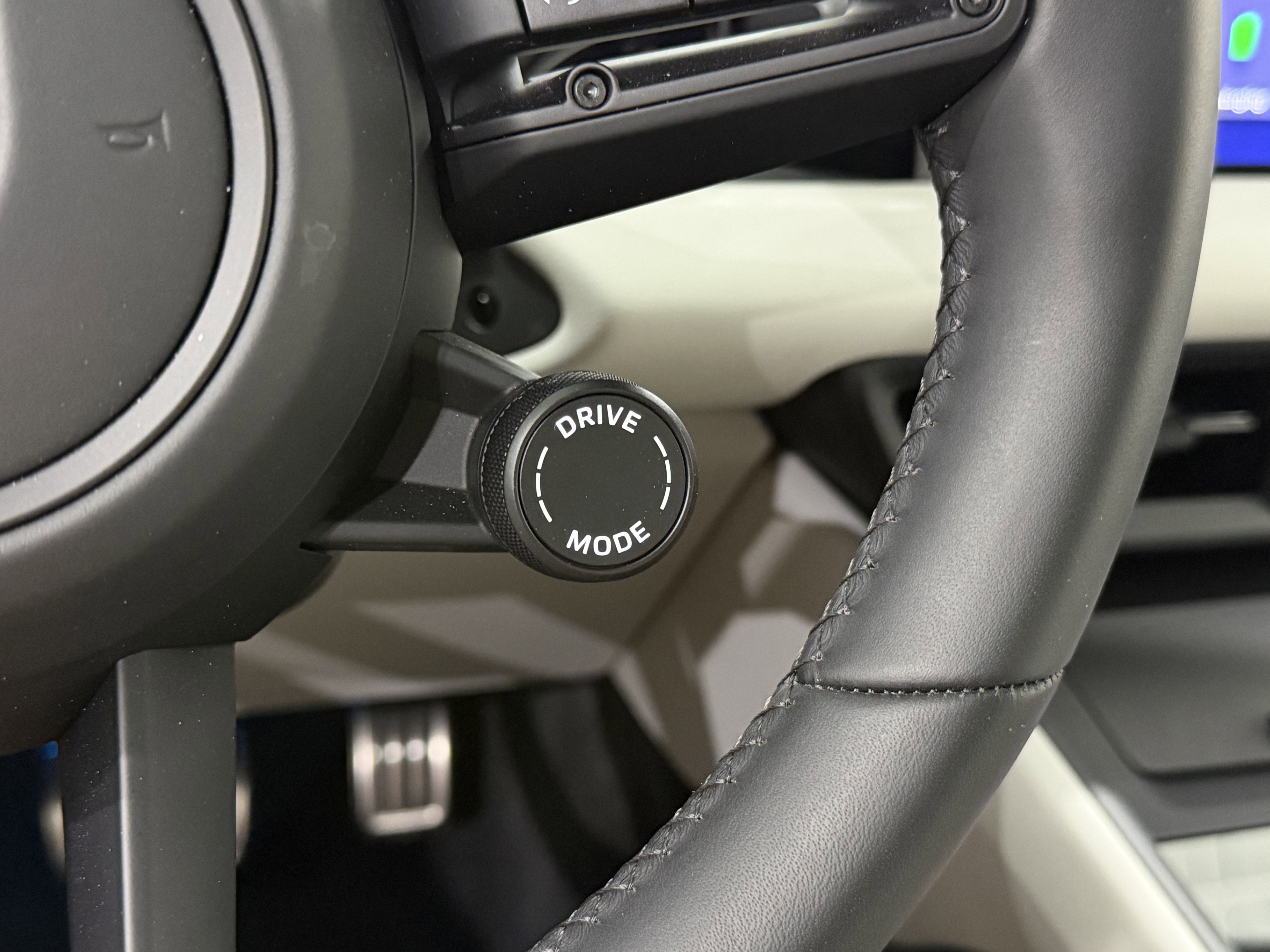 2025 Porsche Macan Electric 4S