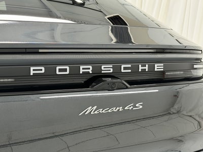 2025 Porsche Macan Electric 4S