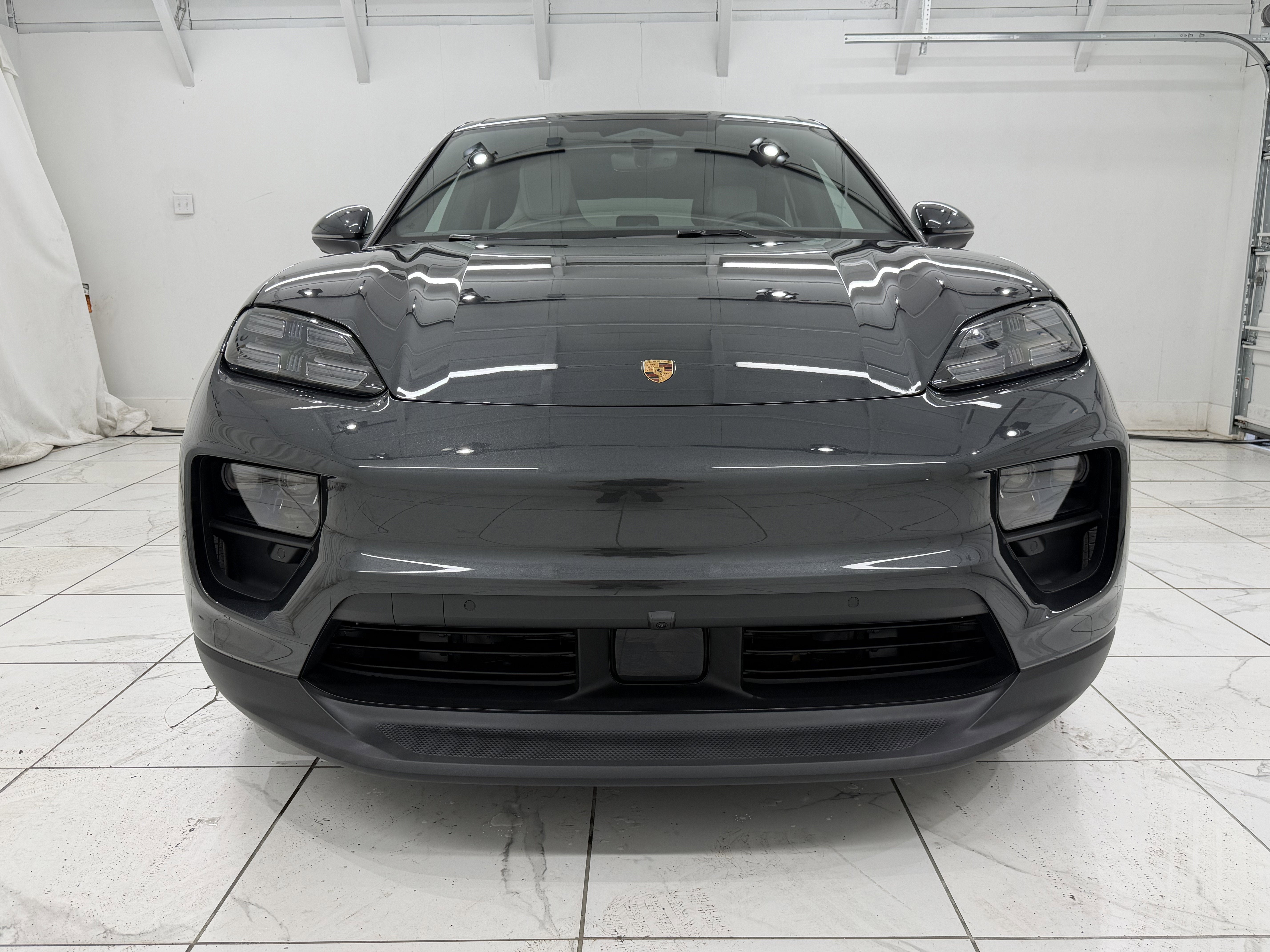 2025 Porsche Macan Electric 4S