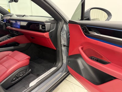 2025 Porsche Macan Electric 4S
