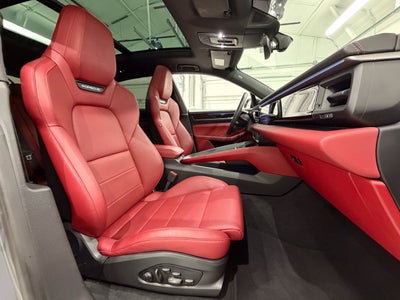 2025 Porsche Macan Electric 4S