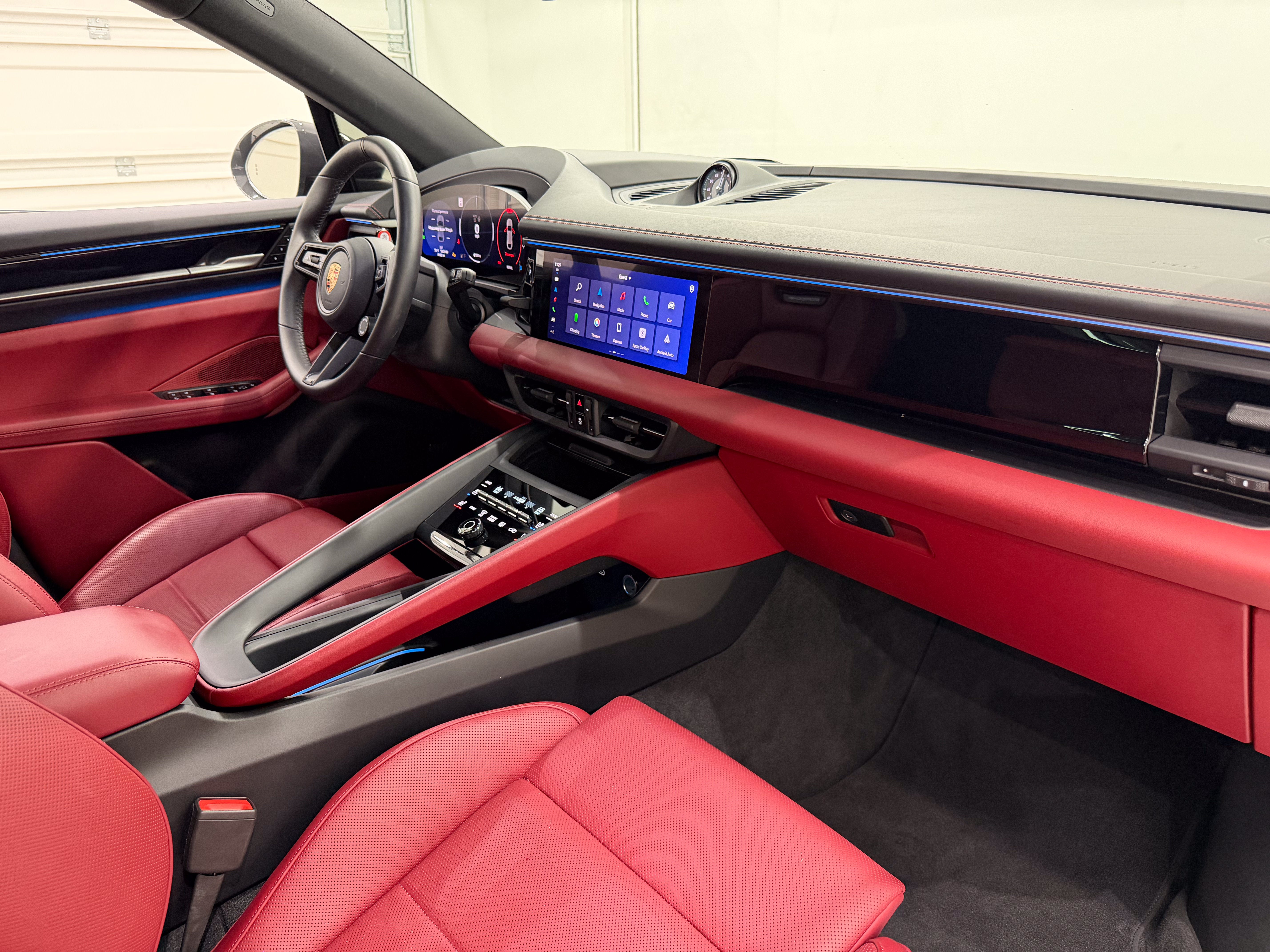 2025 Porsche Macan Electric 4S
