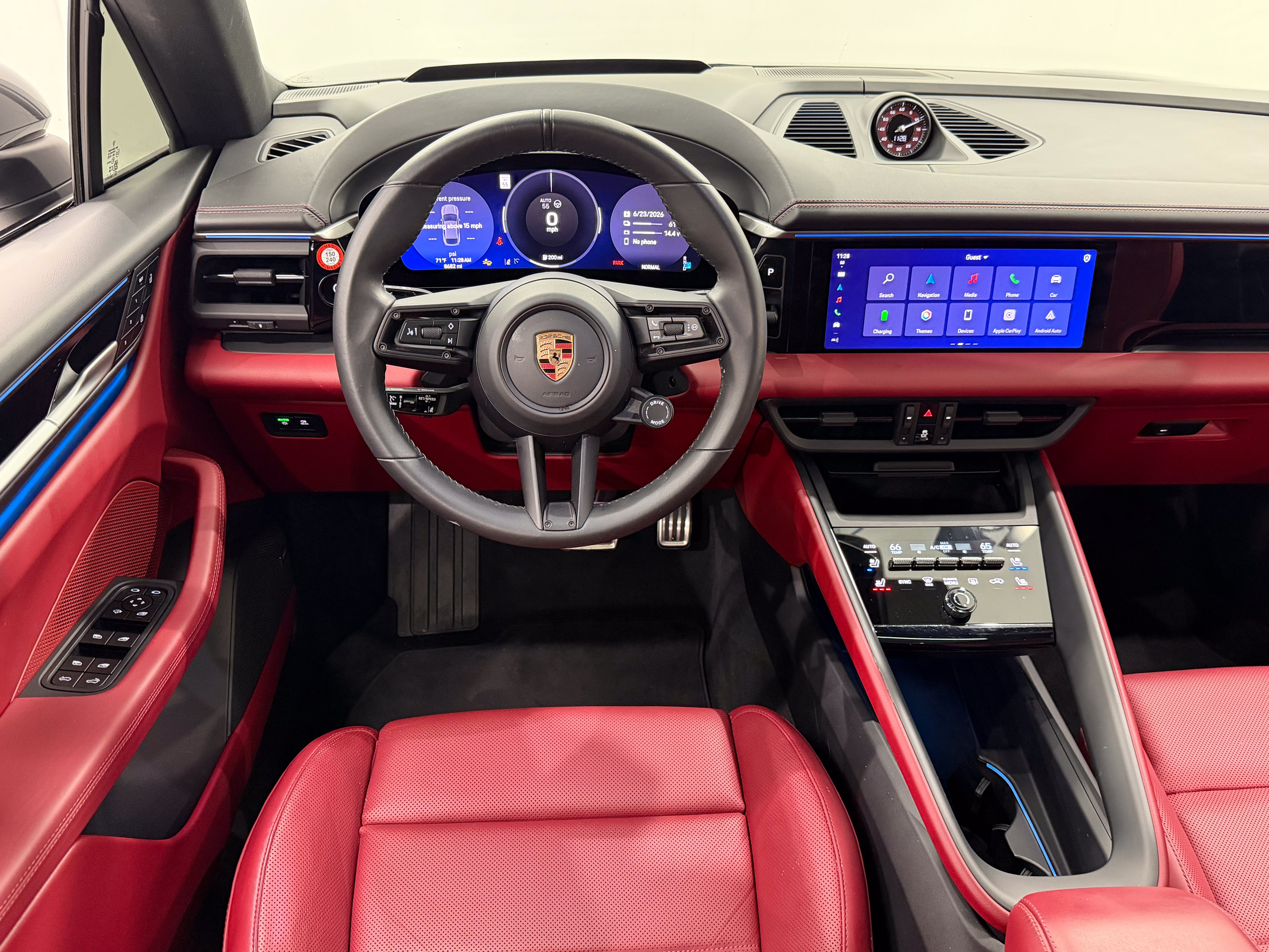 2025 Porsche Macan Electric 4S
