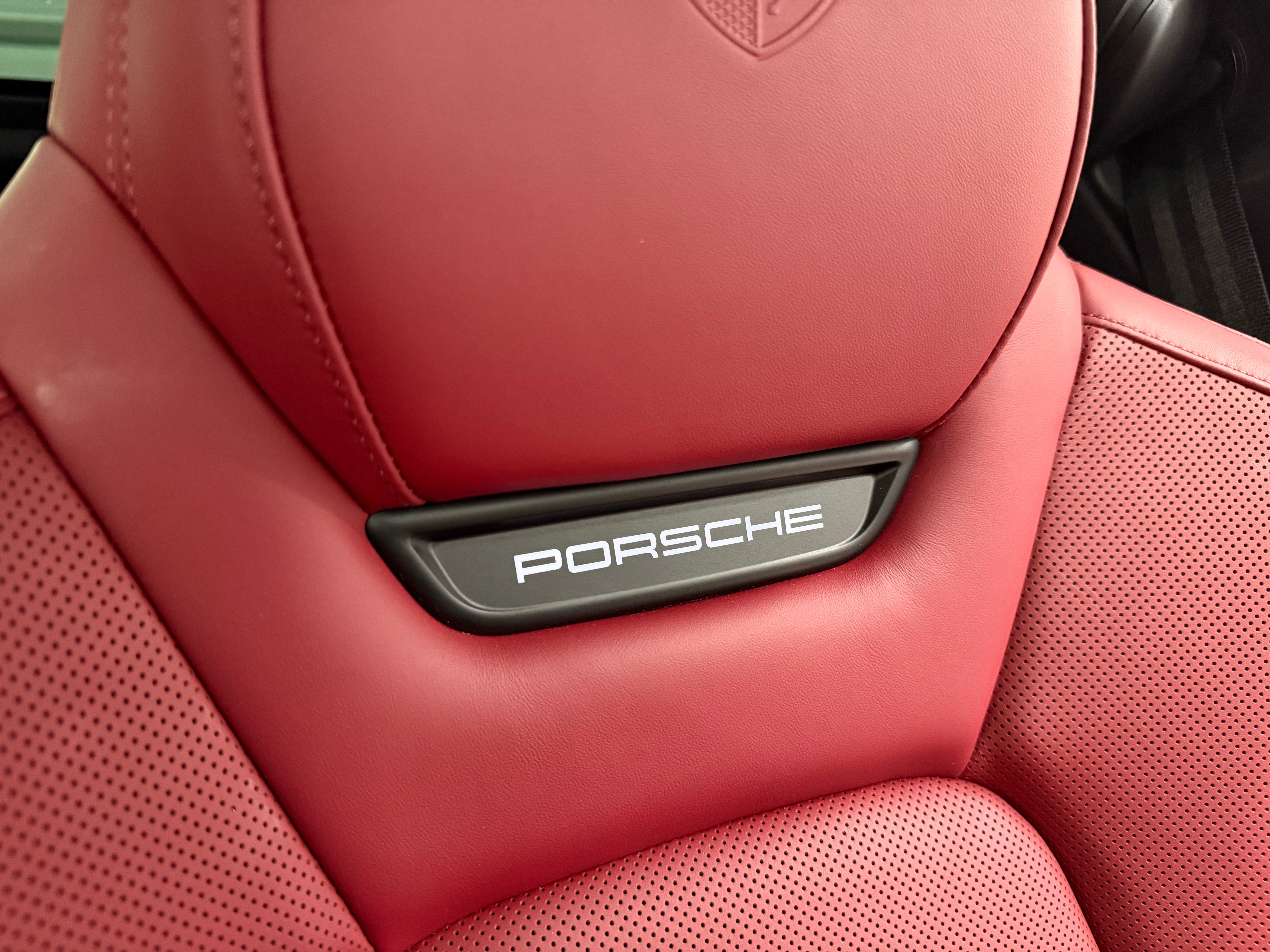 2025 Porsche Macan Electric 4S