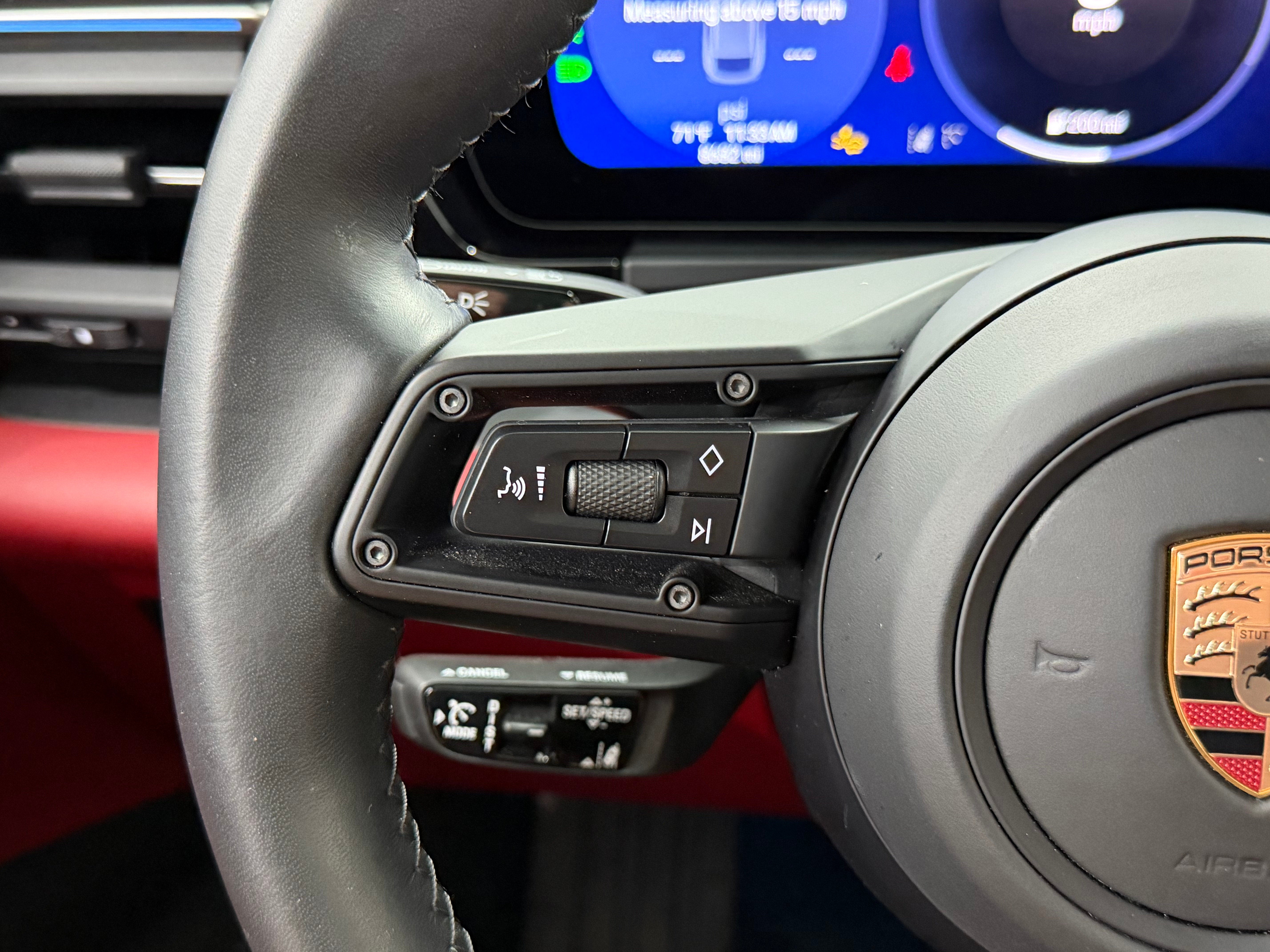 2025 Porsche Macan Electric 4S