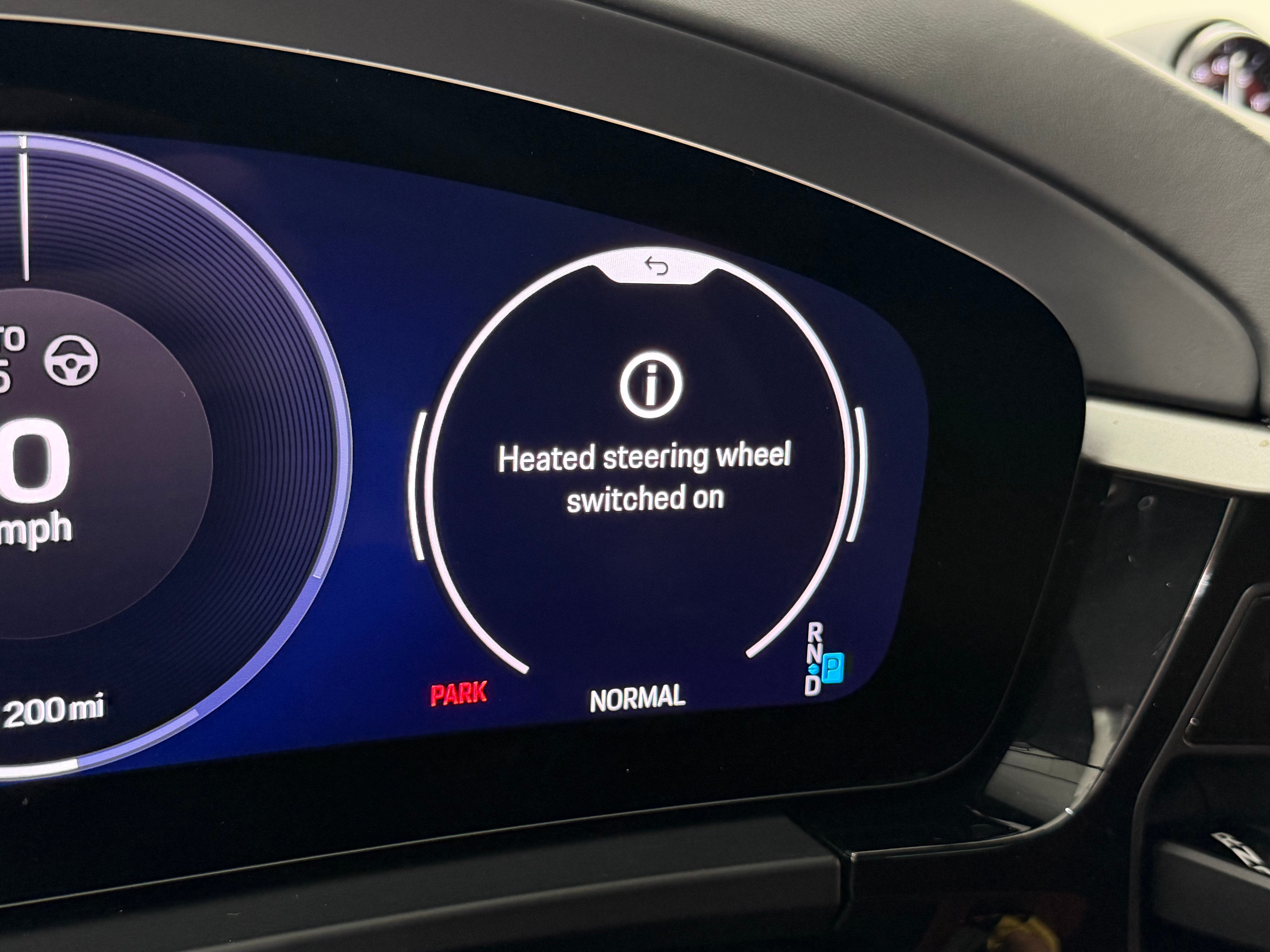 2025 Porsche Macan Electric 4S