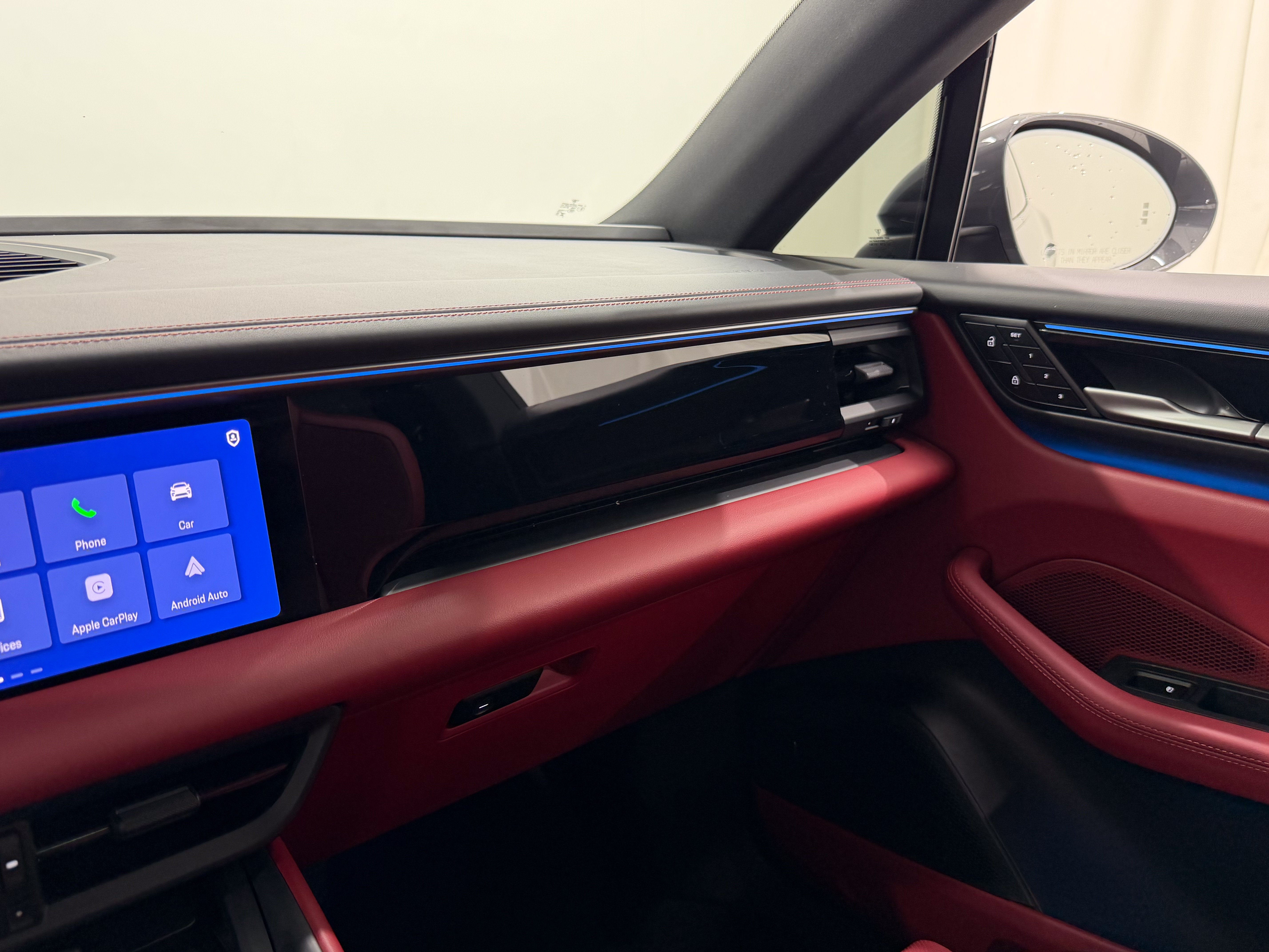 2025 Porsche Macan Electric 4S