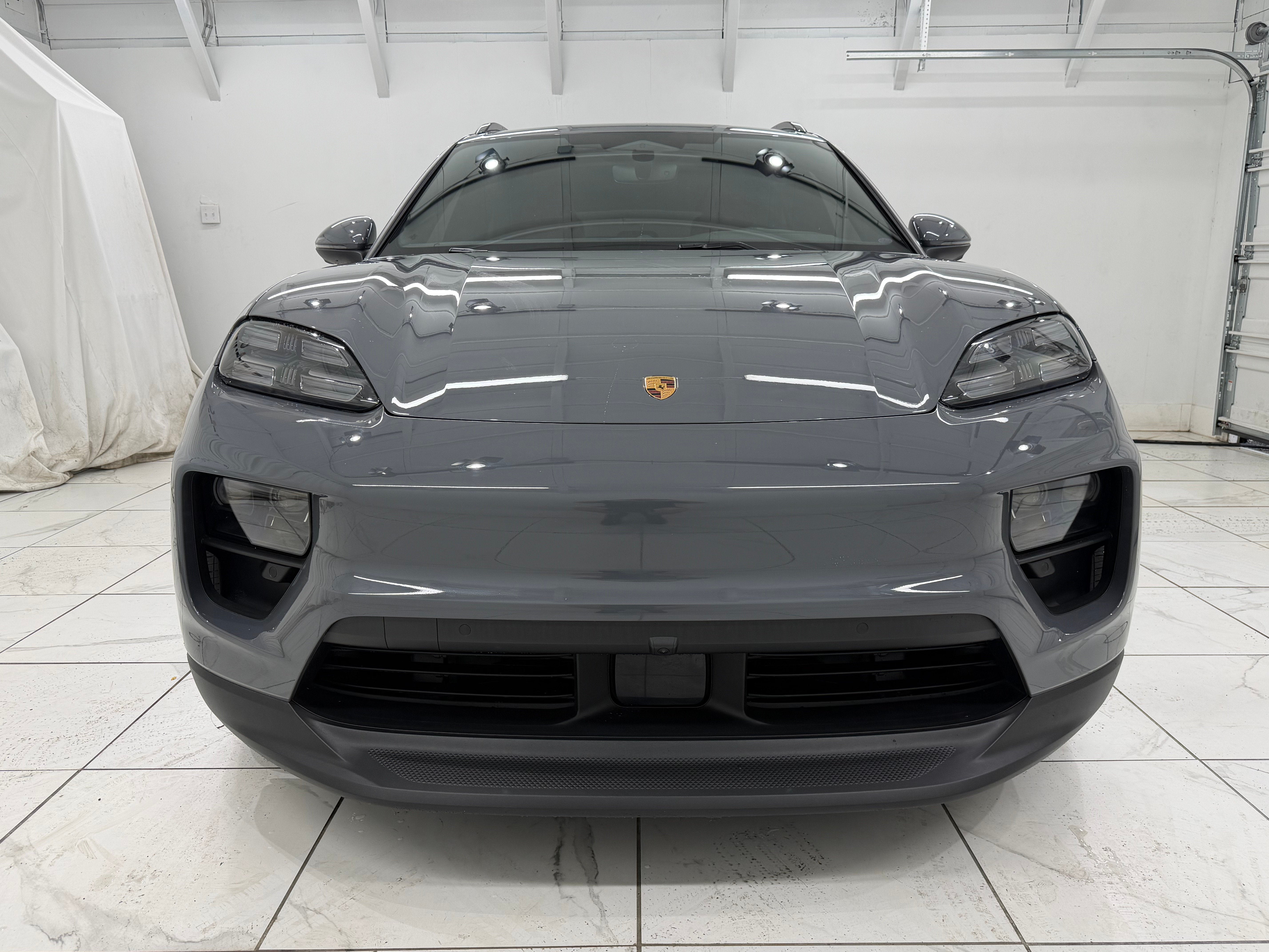 2025 Porsche Macan Electric 4S