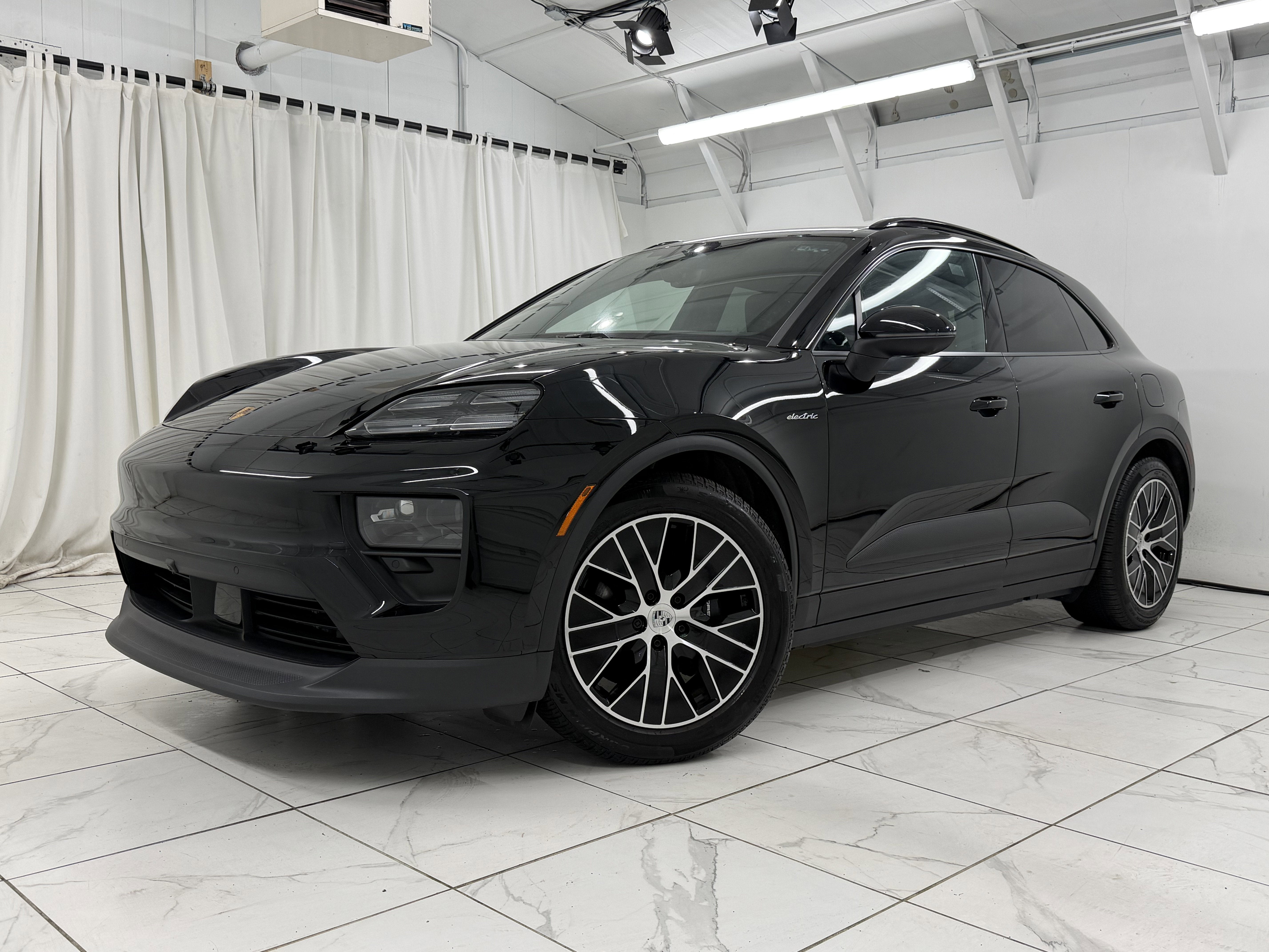 2025 Porsche Macan Electric