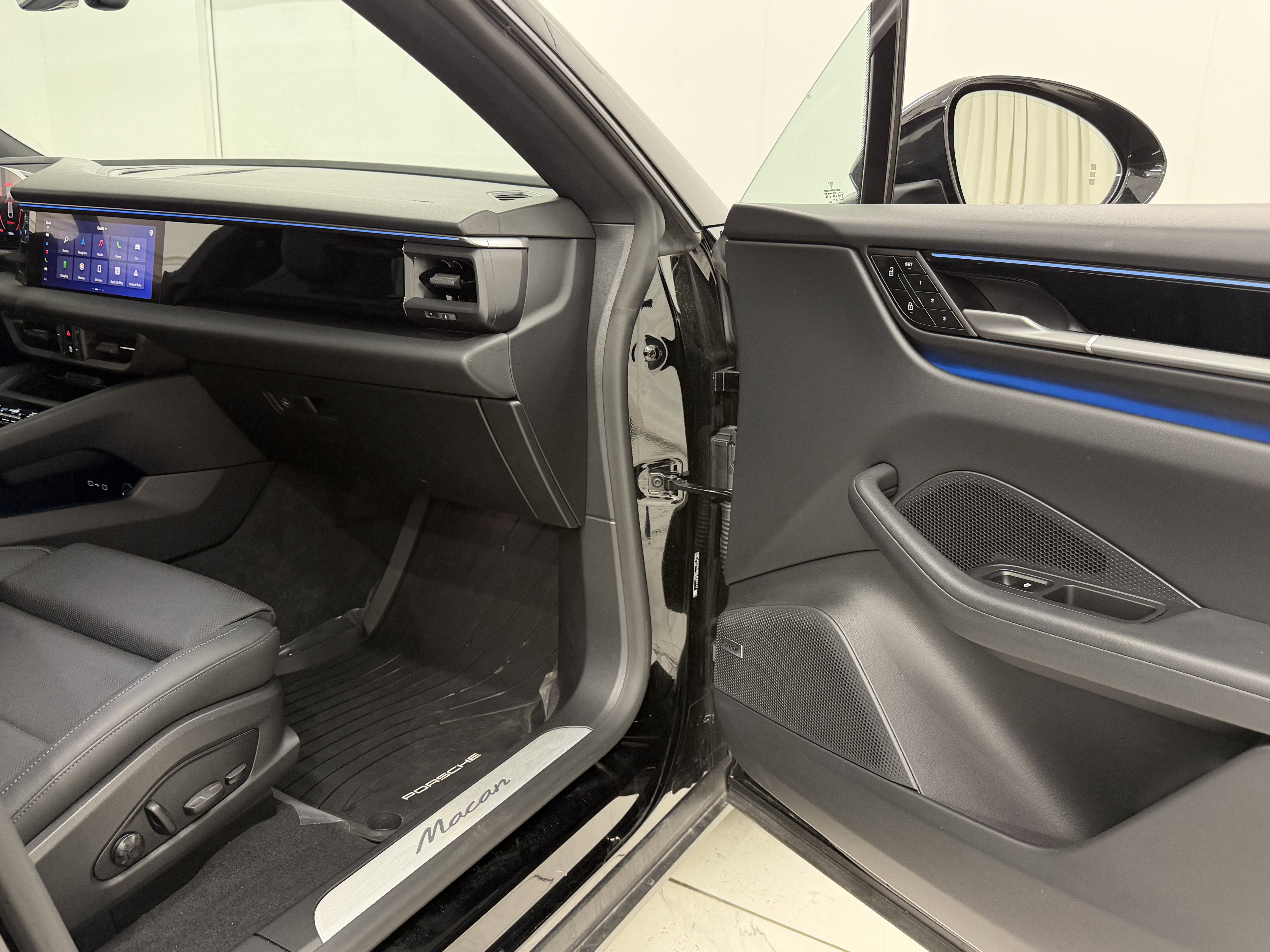 2025 Porsche Macan Electric