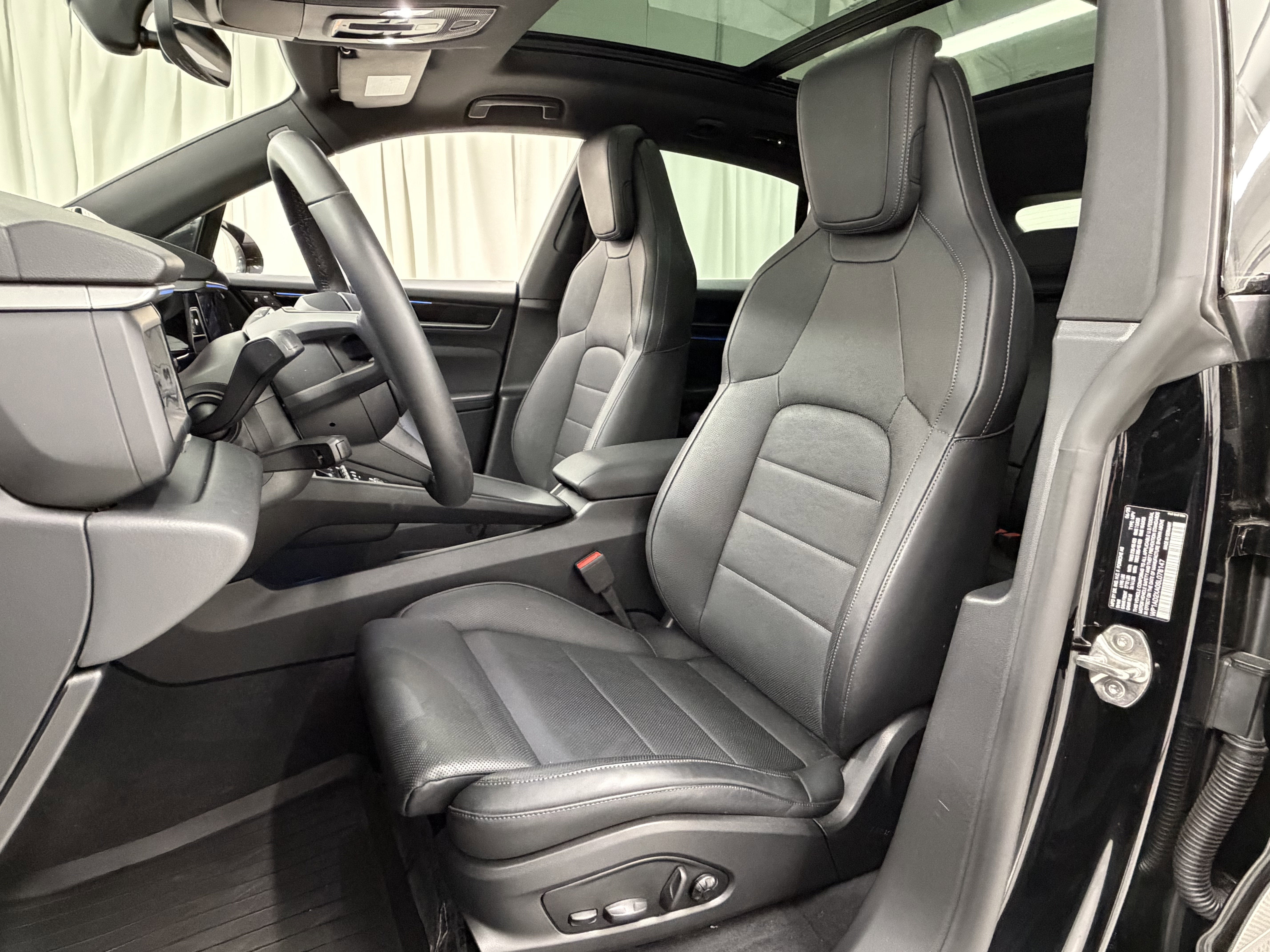 2025 Porsche Macan Electric