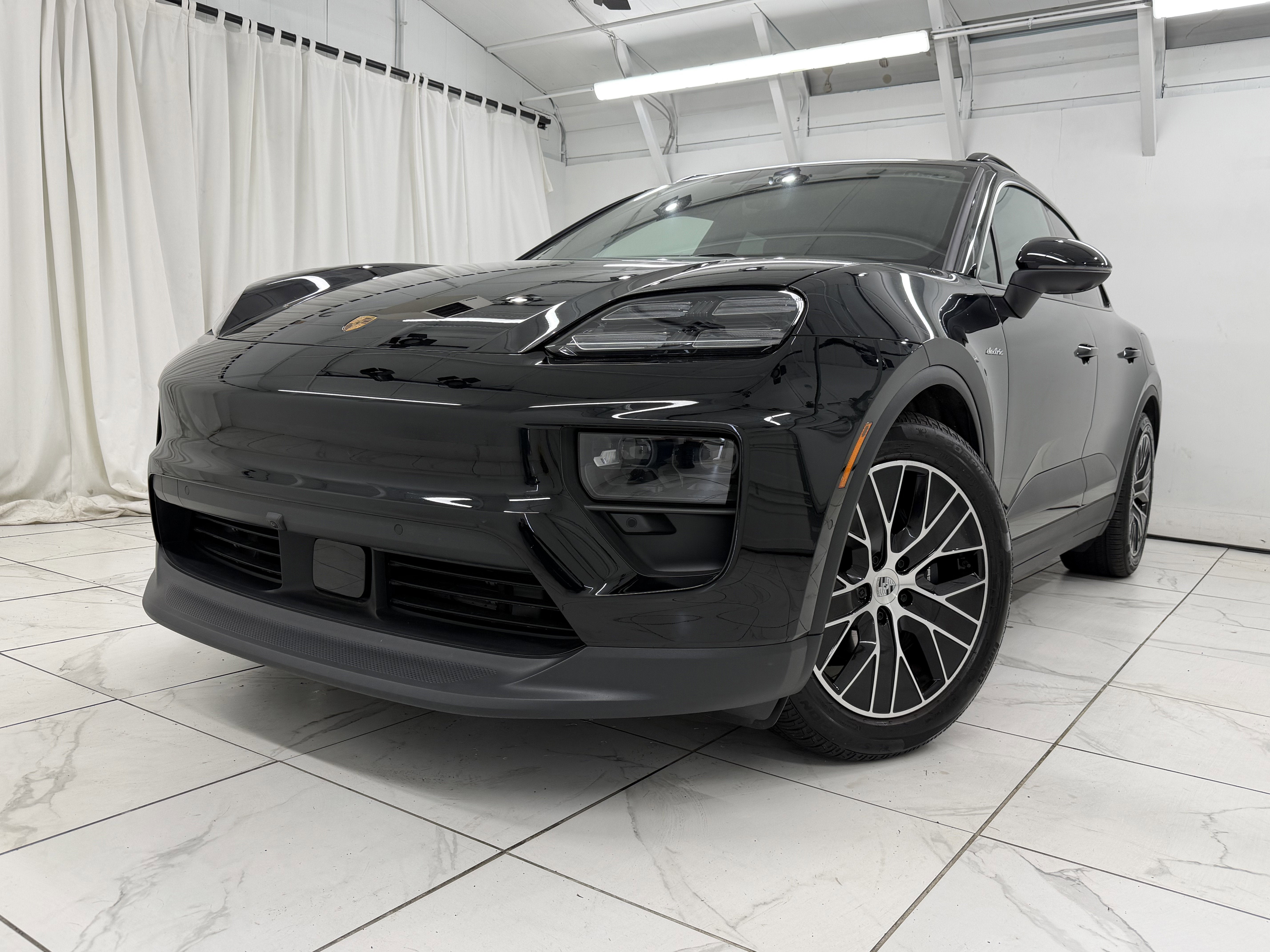 2025 Porsche Macan Electric