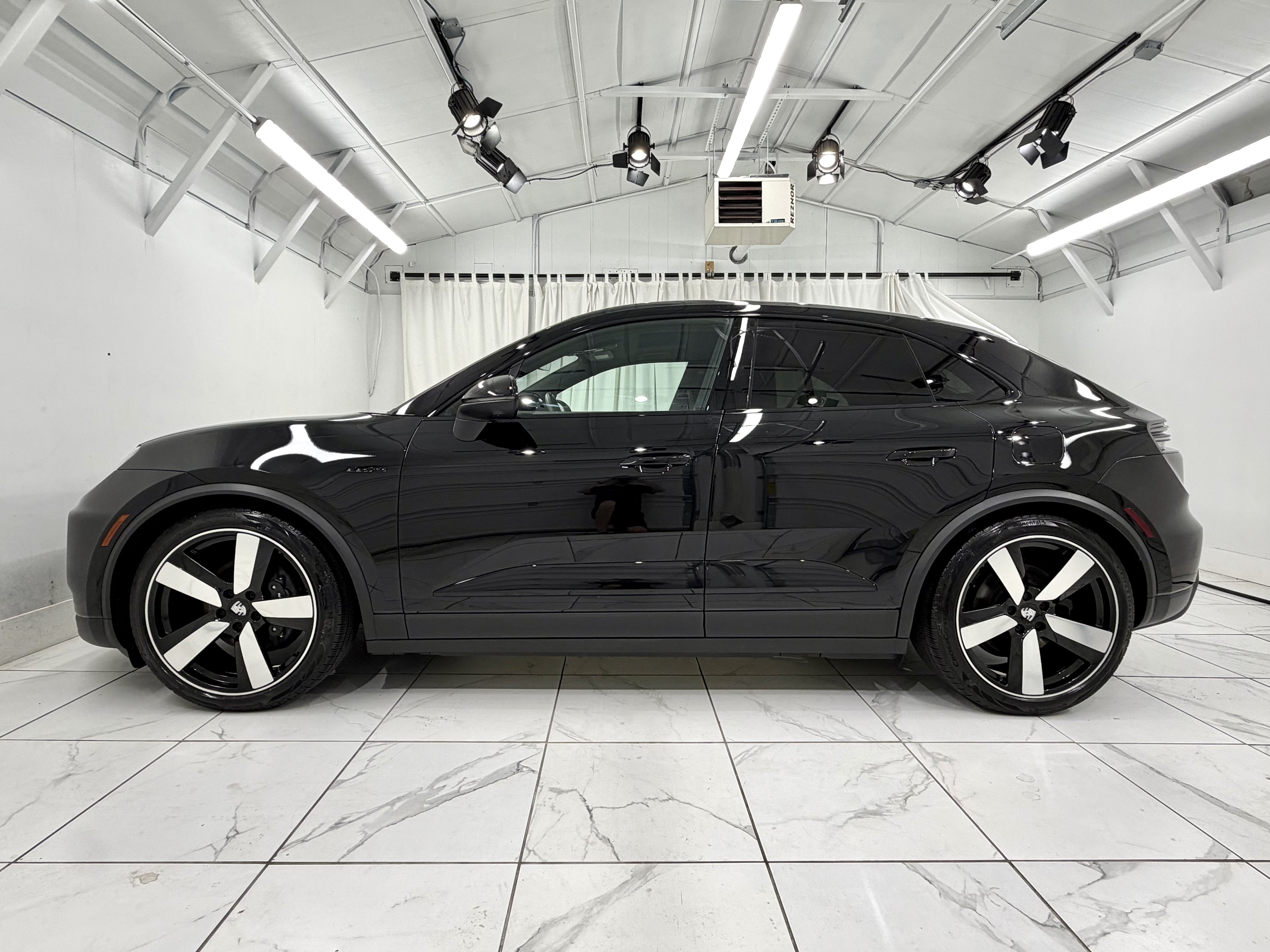 2025 Porsche Macan Electric