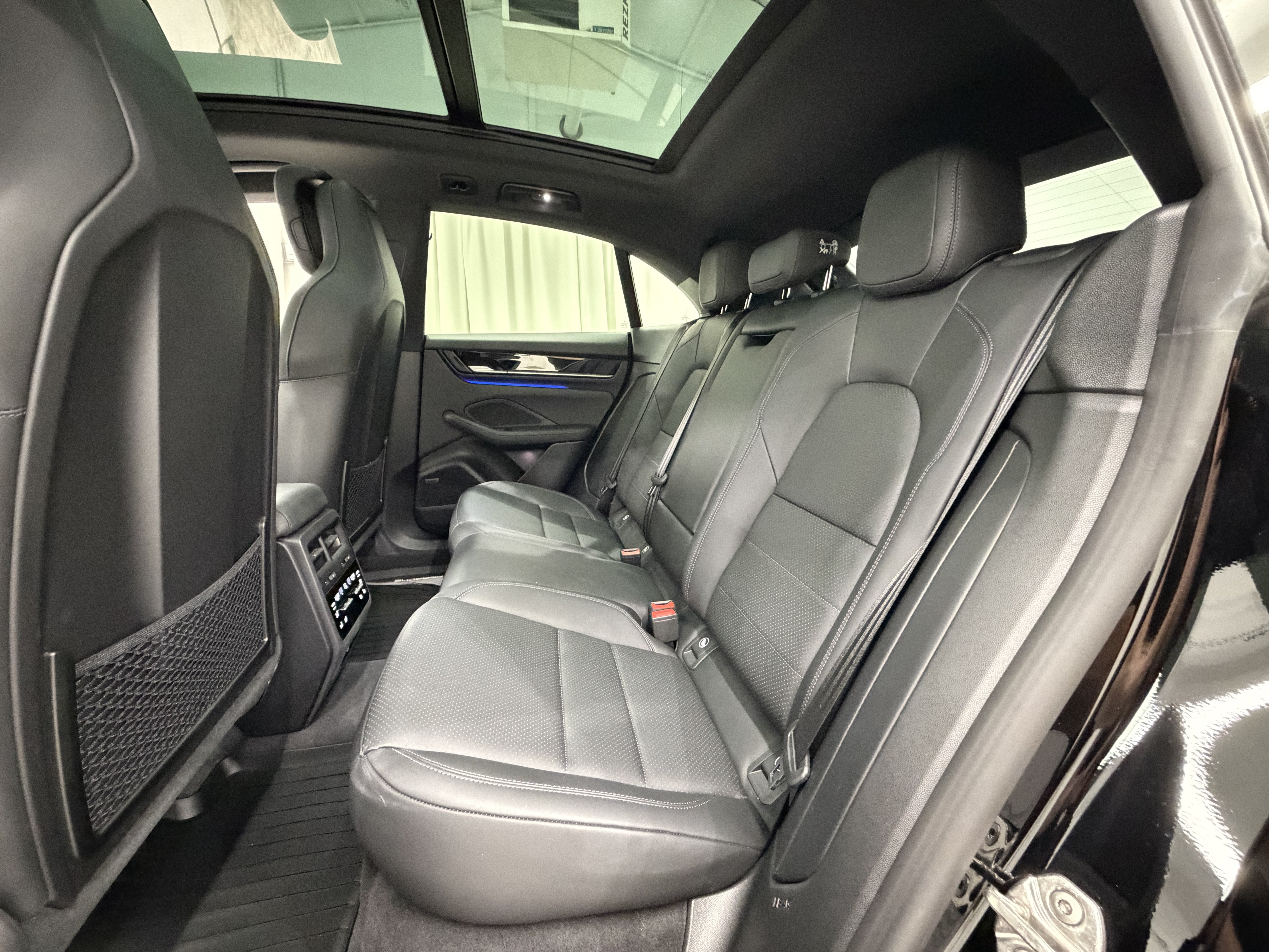 2025 Porsche Macan Electric