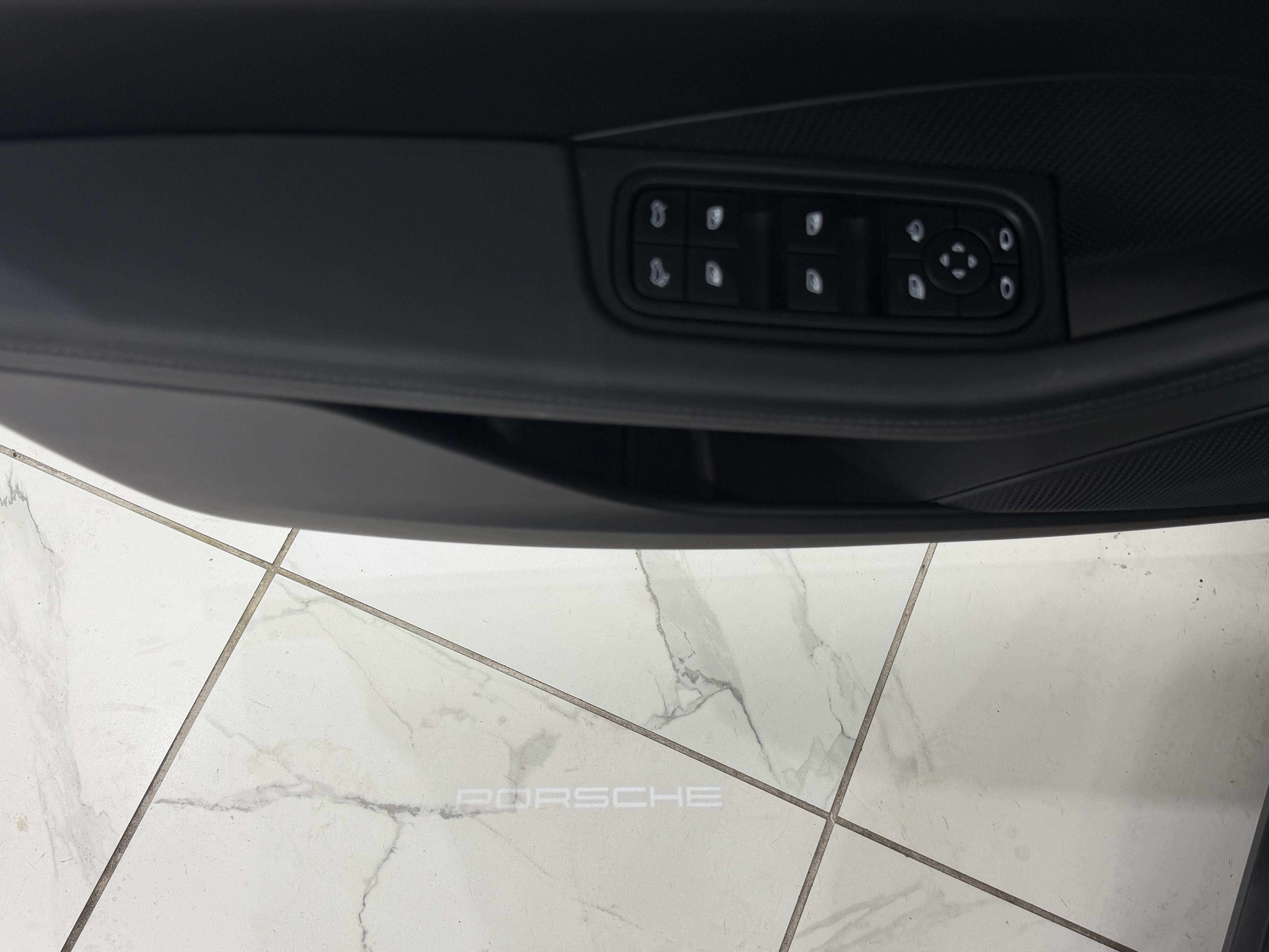 2025 Porsche Macan Electric