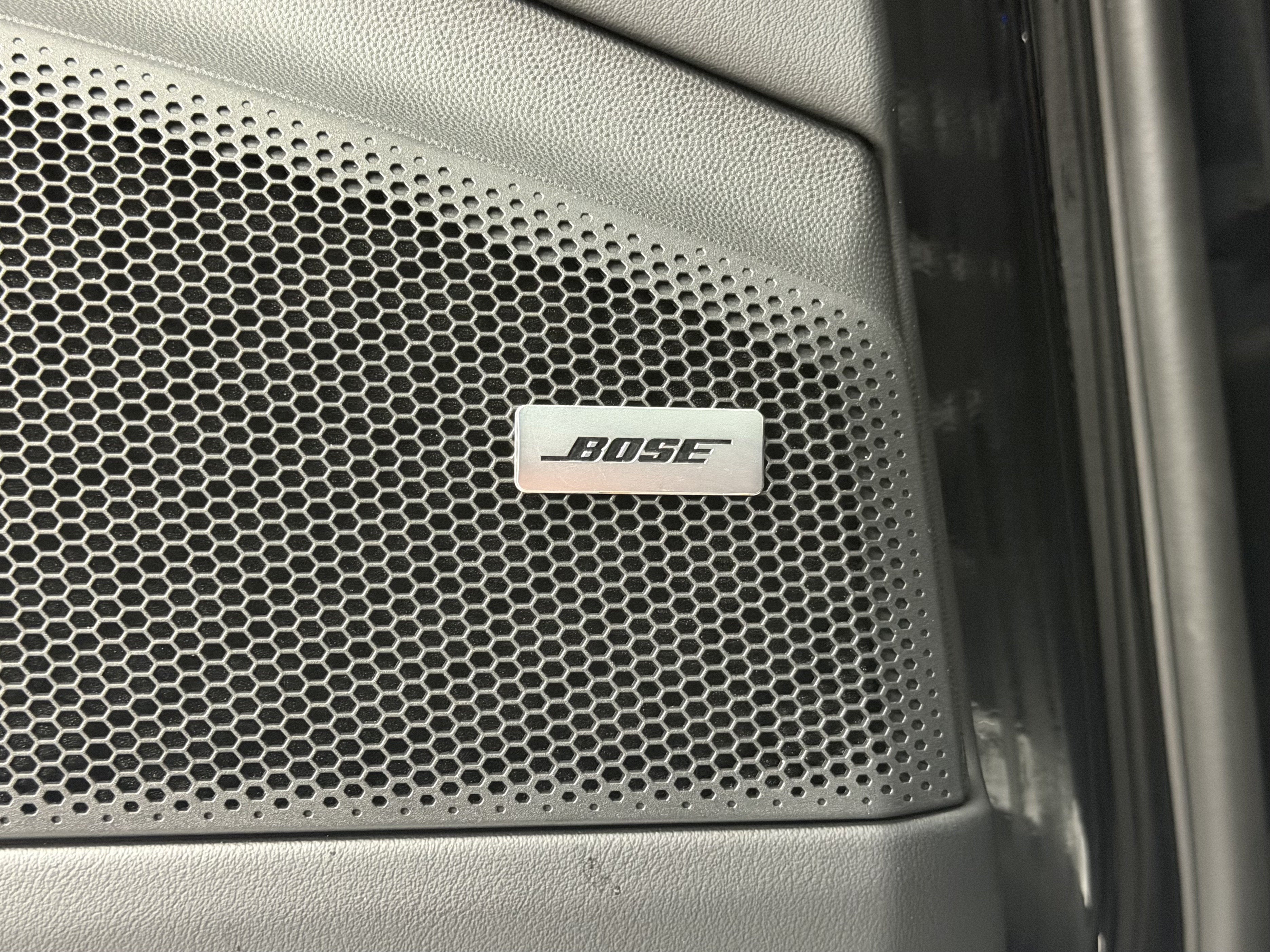 2025 Porsche Macan Electric